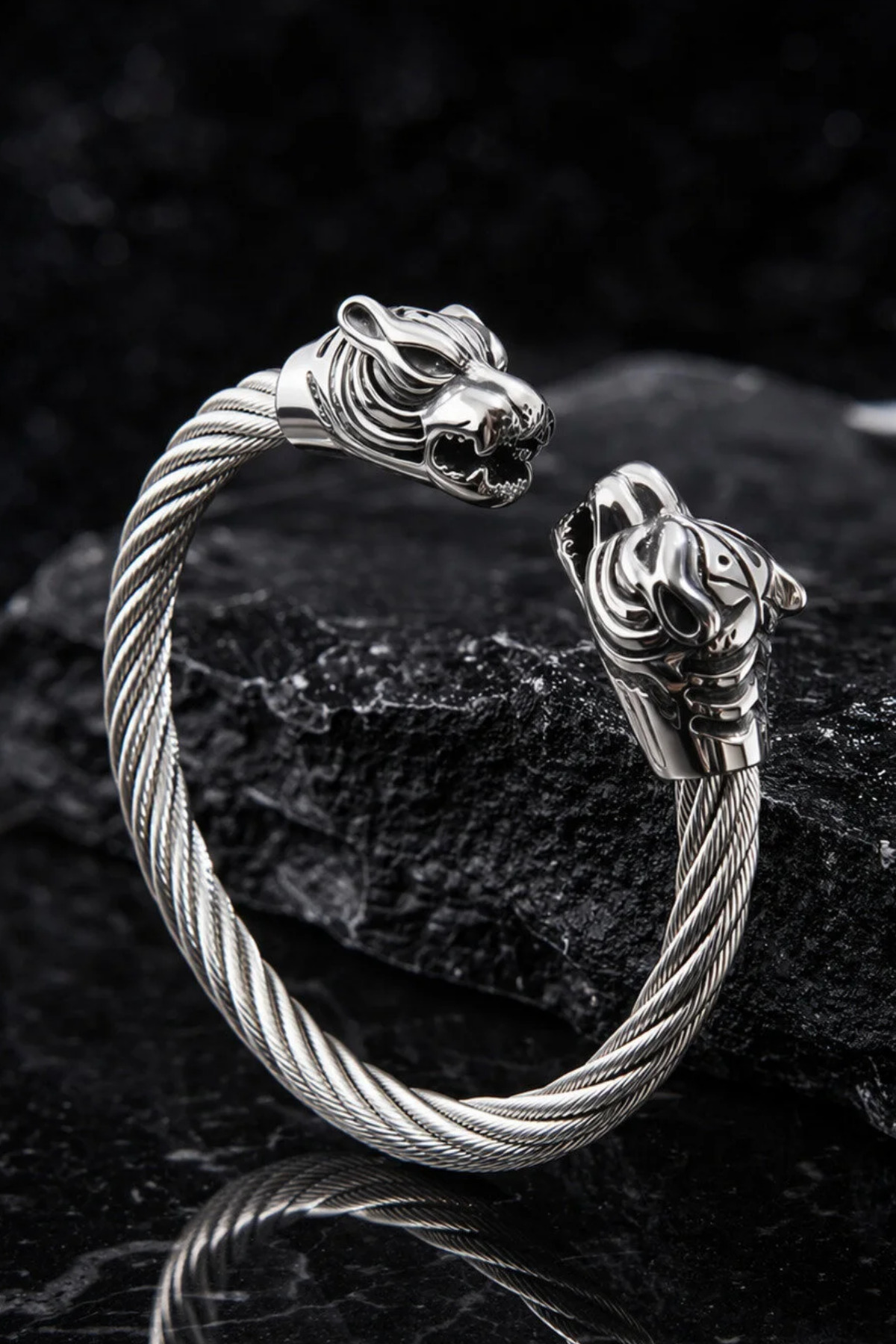 Viking Lion Head Steel Bracelet – Men's Steel Bracelet Symbolizing Strength, Courage and Loyalty