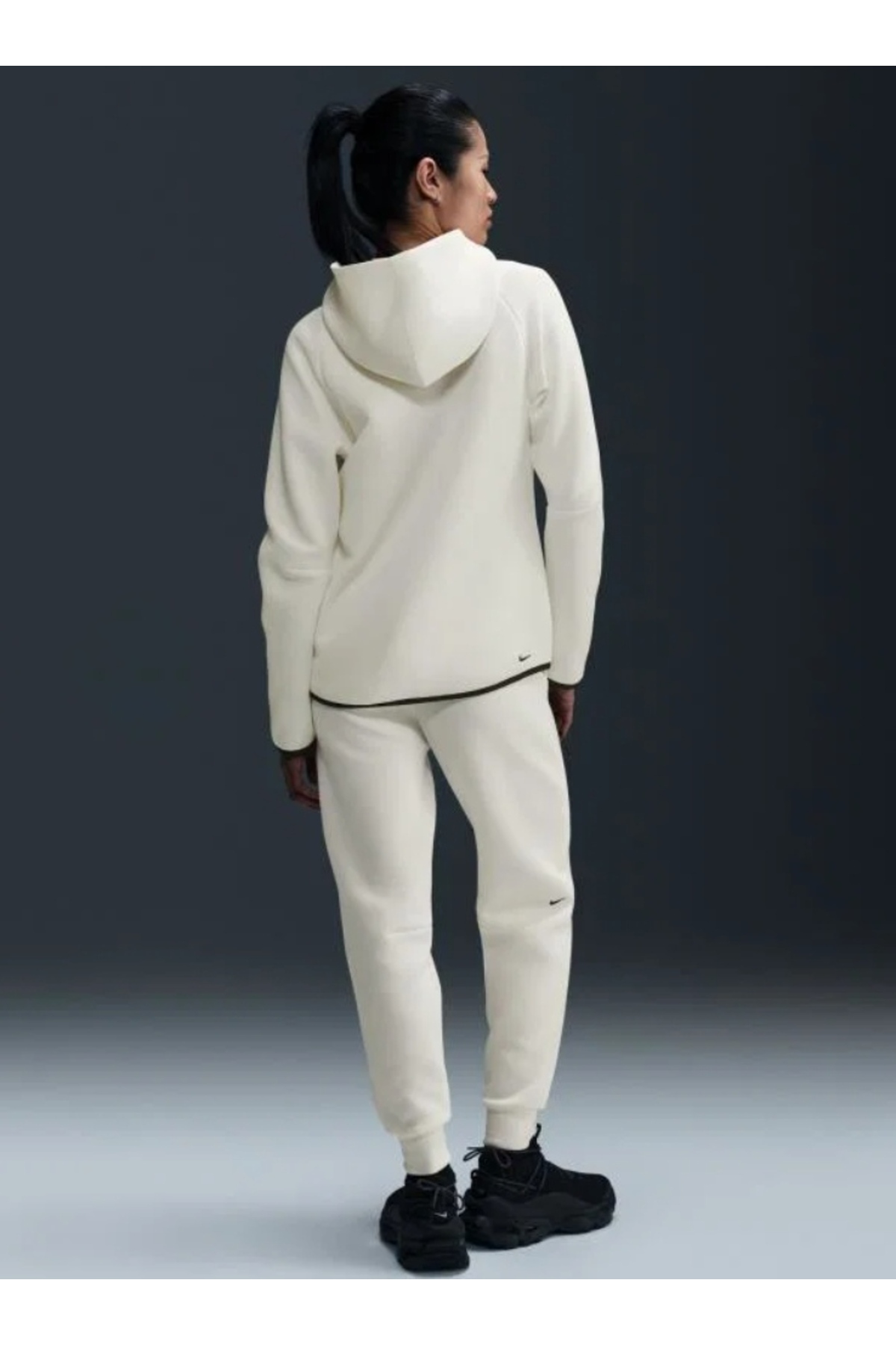 Nike Tech Fleece Windrunner Hoodie 2 krem Kadın Sweatshirt yakamoz spor görsel 5