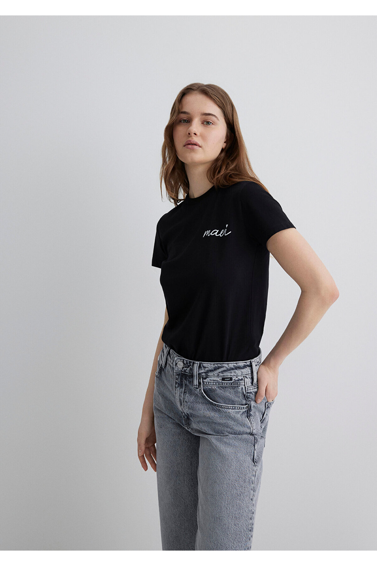 Mavi  Logo Baskılı Siyah Tişört Semi Slim Fit / Yarı Dar Kesim 1612962-900 - Görsel 3