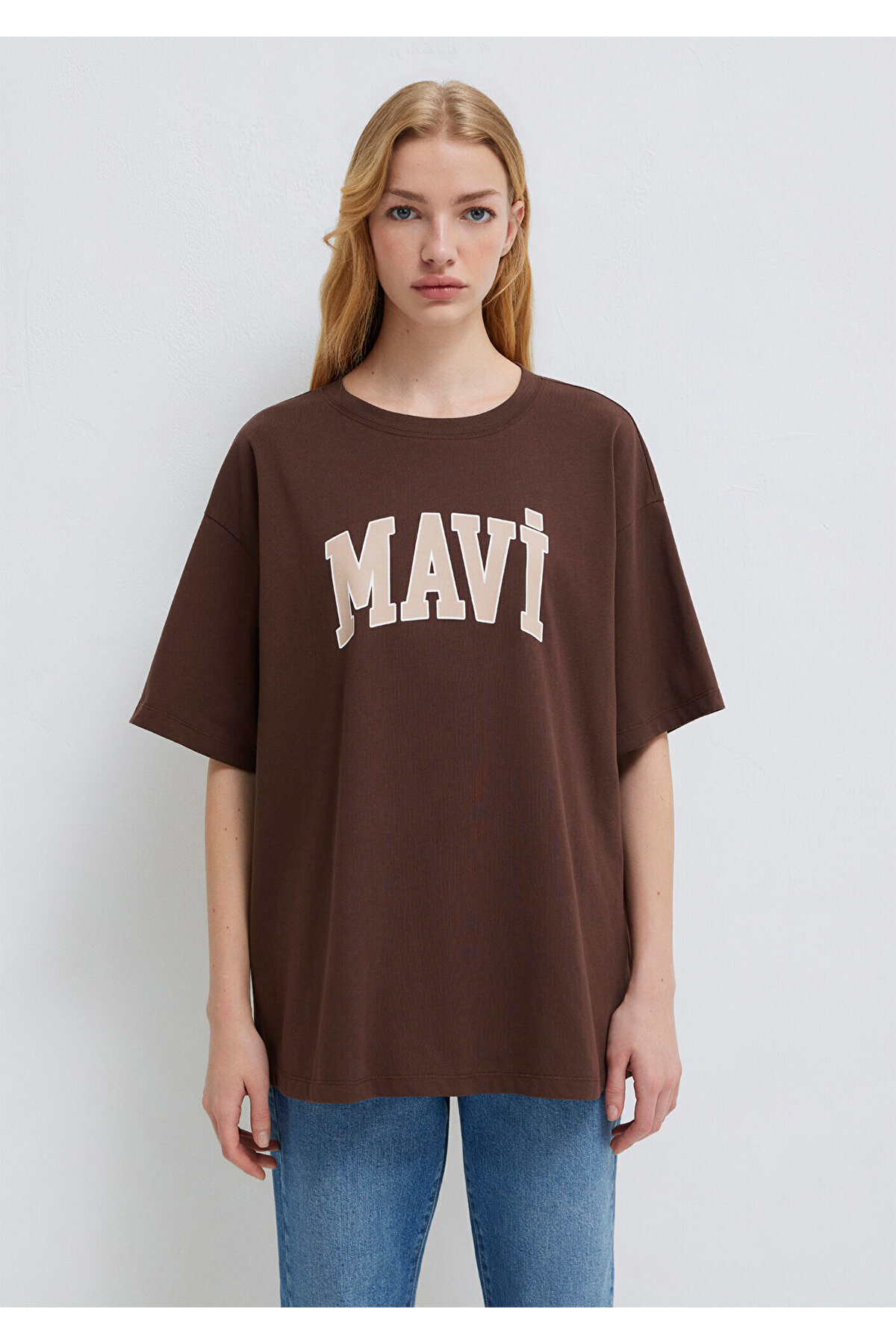 Mavi  Logo Baskılı Kahverengi Tişört Oversize / Geniş Kesim 1600843-88062 - Görsel 3