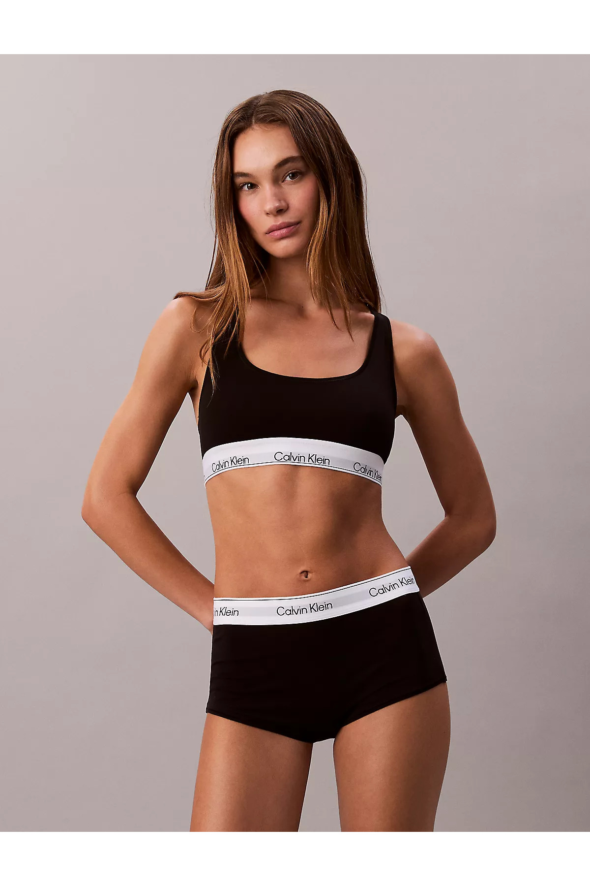 Calvin Klein  Kadın Kare Yaka Lastikli Dar Calvin Yazı Desenli Siyah1 Bralet