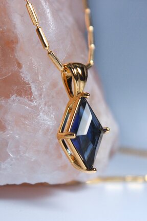 Mirey Sparkly Blue Crystal Kolye
