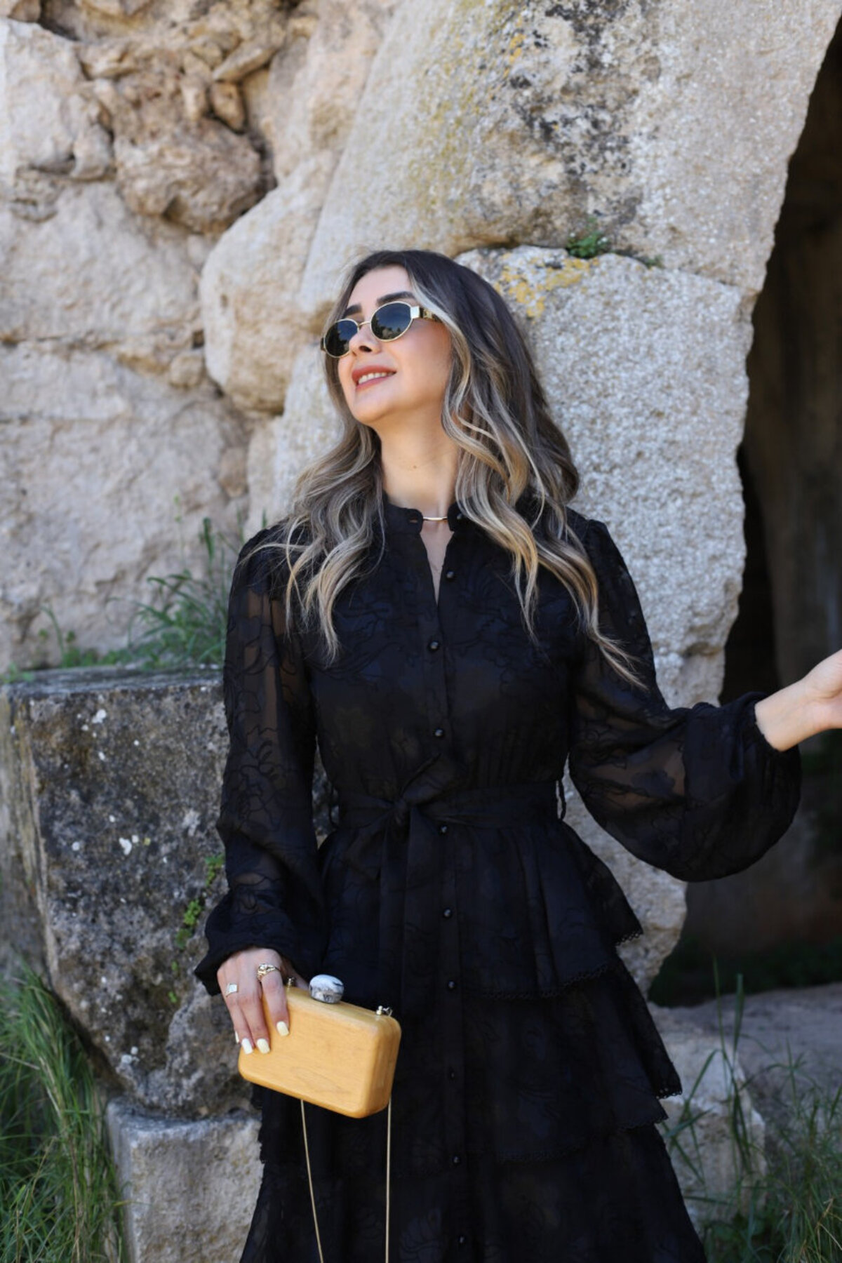 bytugcekaya  Siyah Kat Kat Nakış Detaylı Tasarım Elbise - Görsel 6