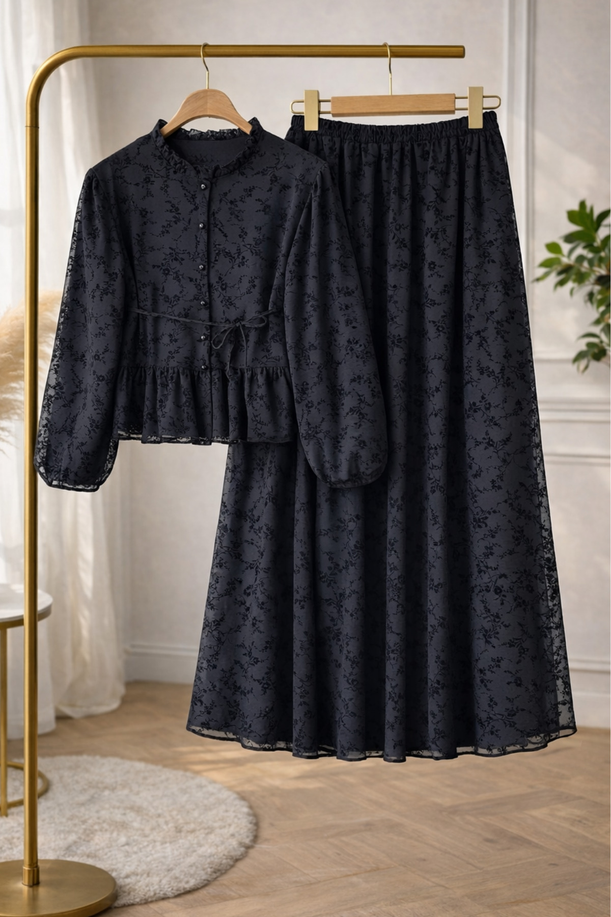 Flock Pattern Lined Black Modest Suit