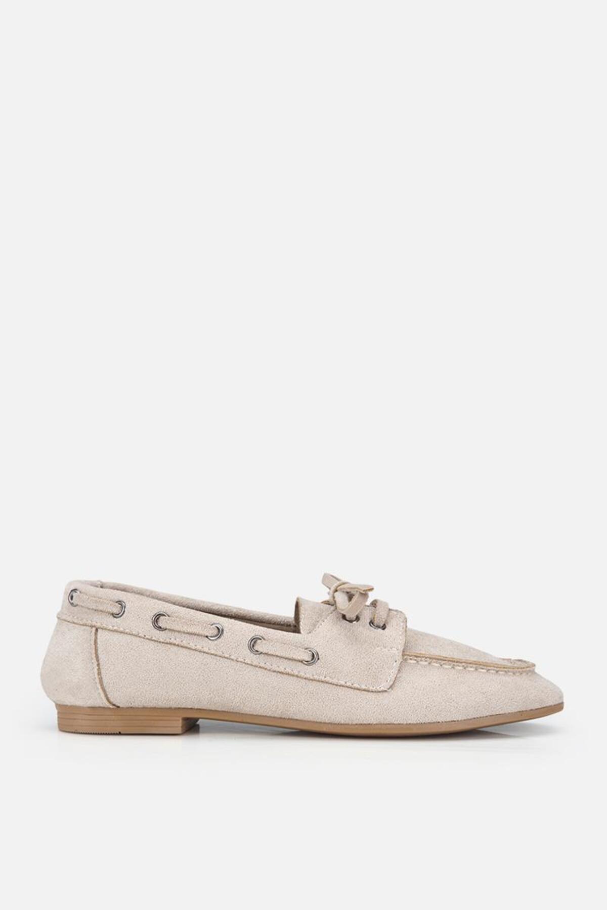 Yaya by Hotiç Kadın Bej Süet Bağcıklı Dikiş Detaylı Loafer