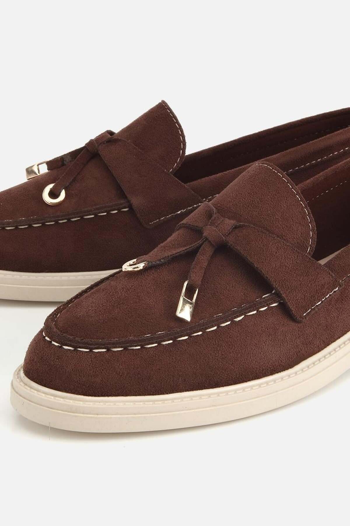 Yaya by Hotiç Kadın Kahverengi̇ Süet Püskül Detaylı Kalın Taban Loafer görsel 3