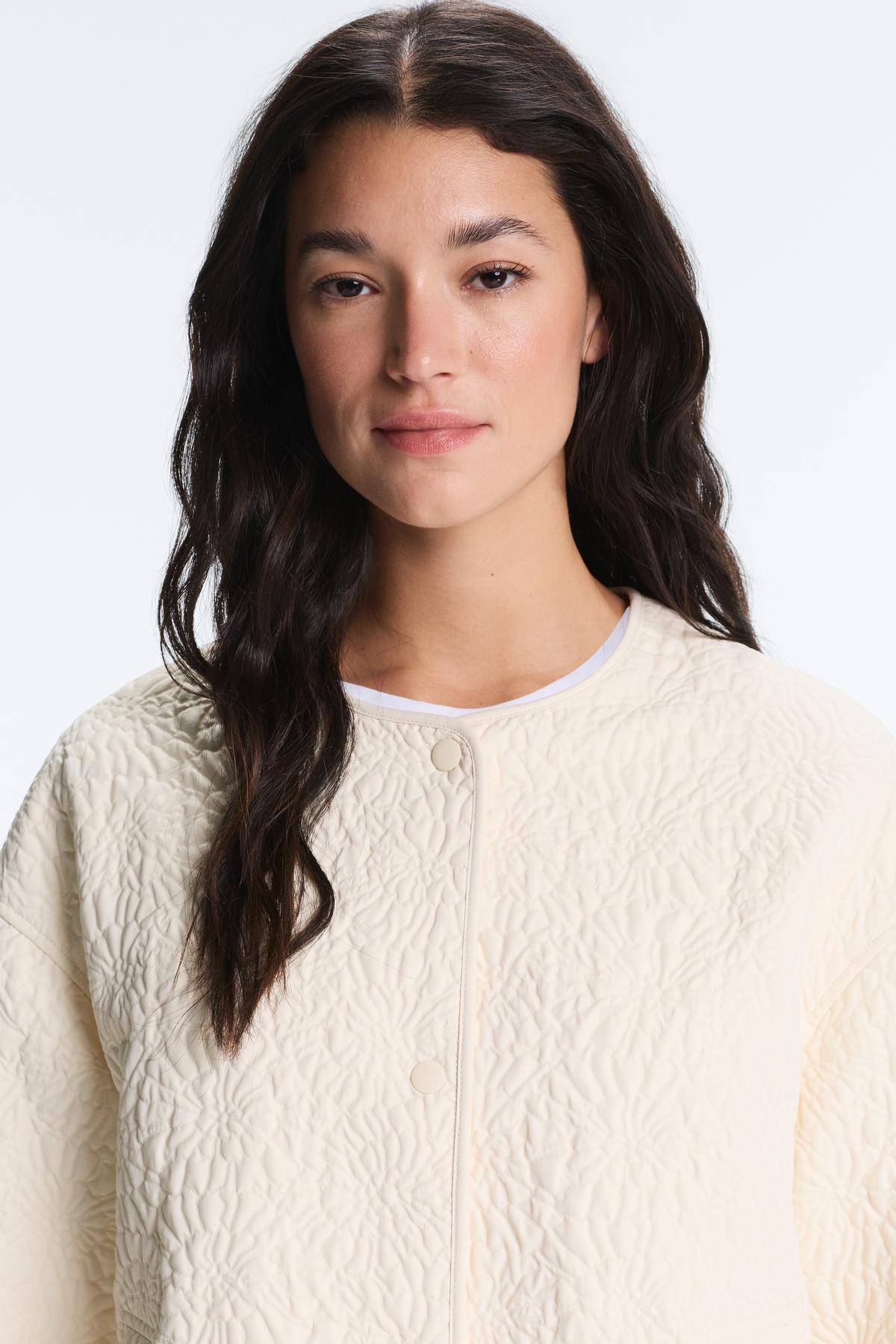 Oysho  FELLEX® AEROGEL dolgulu çiçekli ceket - Görsel 4