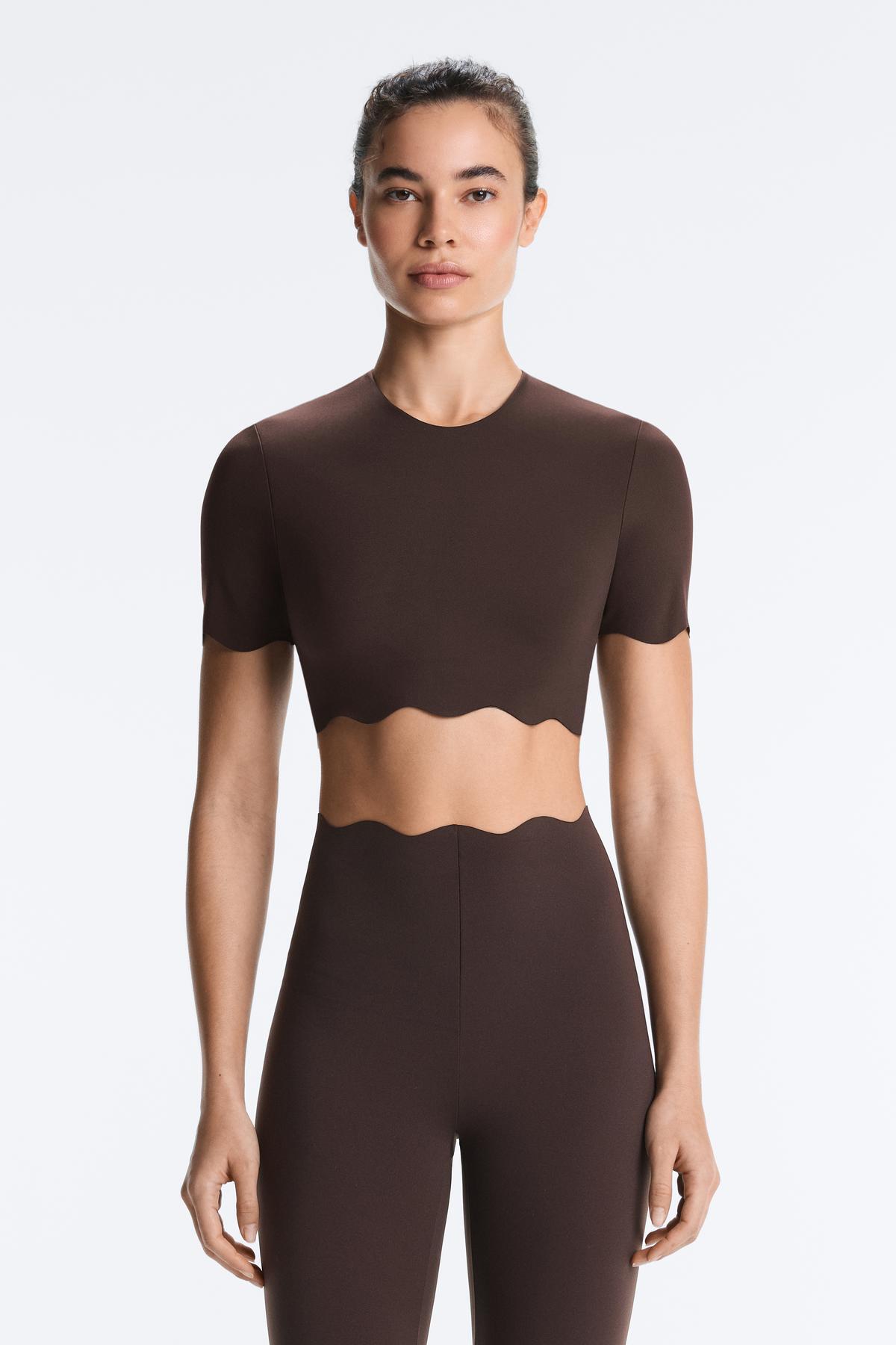 Wavy compressive tank top