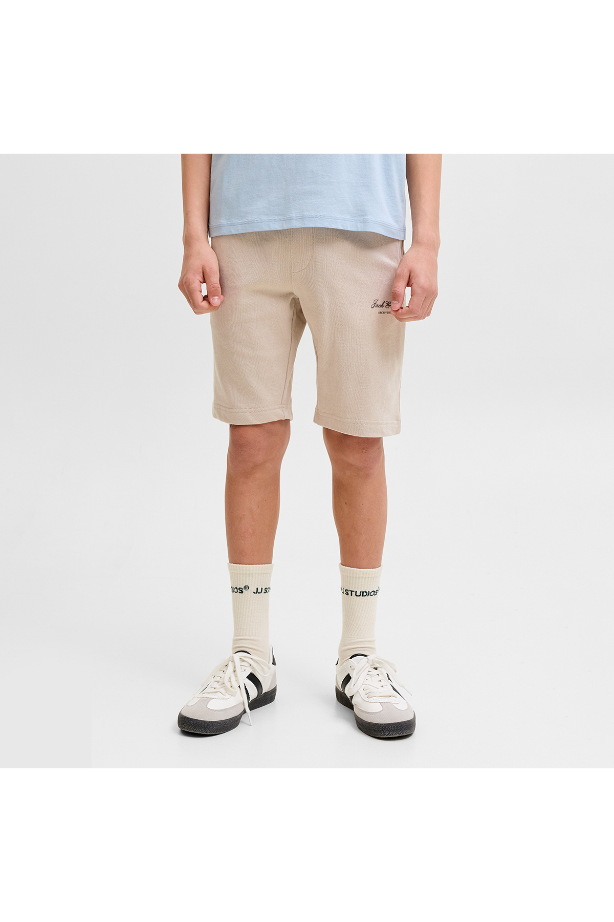 شلوارک ورزشی پسرانه جک اند جونز مدل Gordon Archive بژ جک اند جونز شلوارک برمودا Jack & Jones