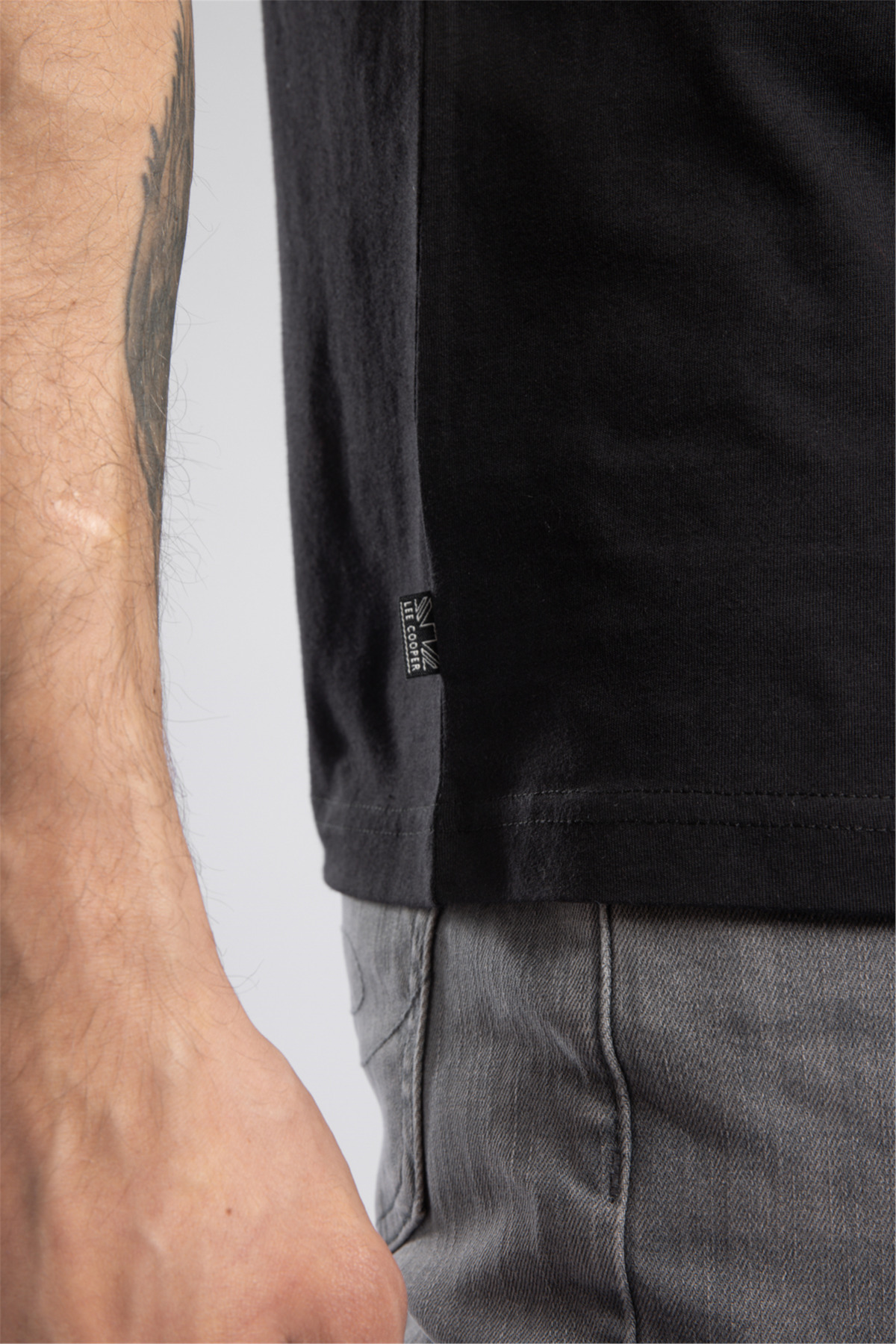 Lee Cooper Baselo Erkek Regular Fit %100 Pamuk Basic Bisiklet Yaka T-Shirt Siyah görsel 4