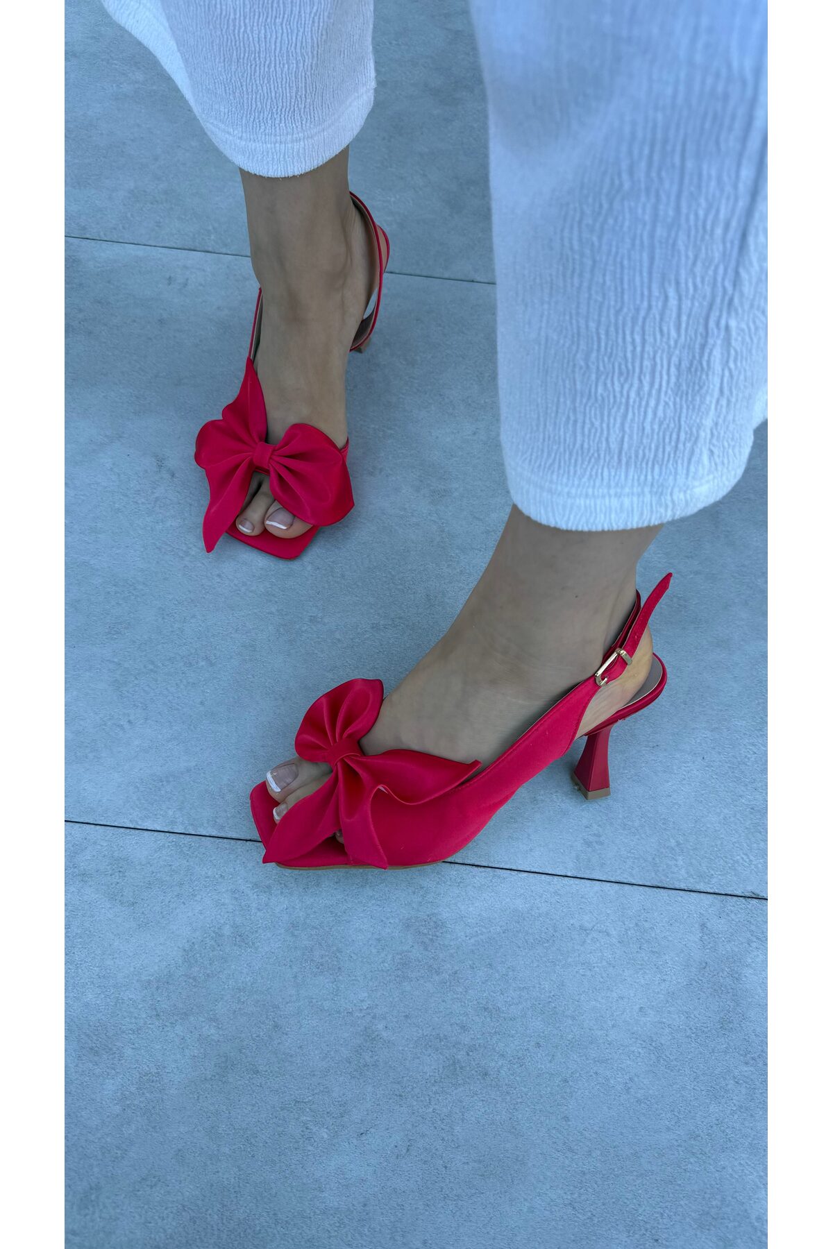 Elvinin Tarzı  Cindy Nar Çiçeği Saten Fiyonk Detaylı Kadın Topuklu Ayakkabı - Görsel 3