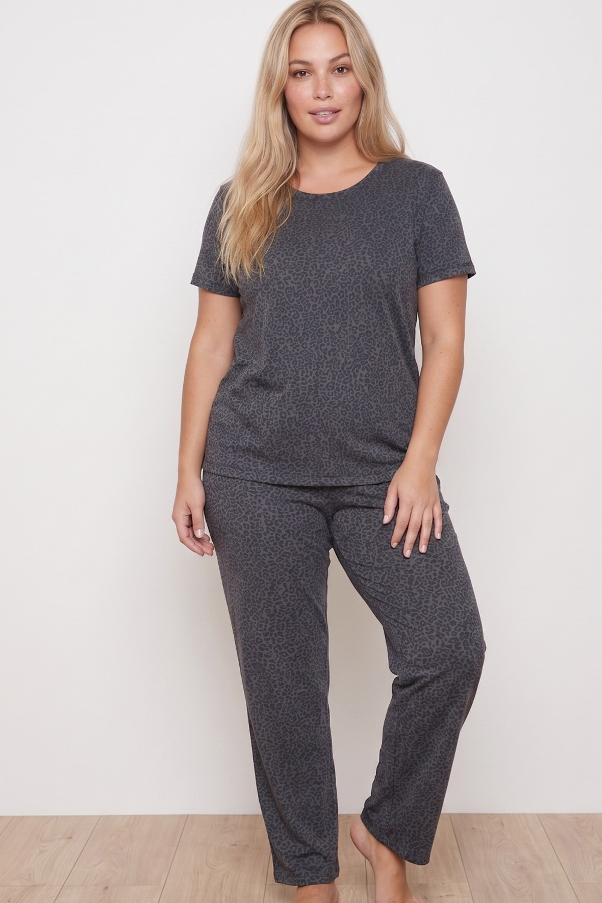 Siyah İnci  ANTRSAİT LEOPAR desenli Büyük Beden Battal Örme Pijama Takım 7614 - Görsel 2