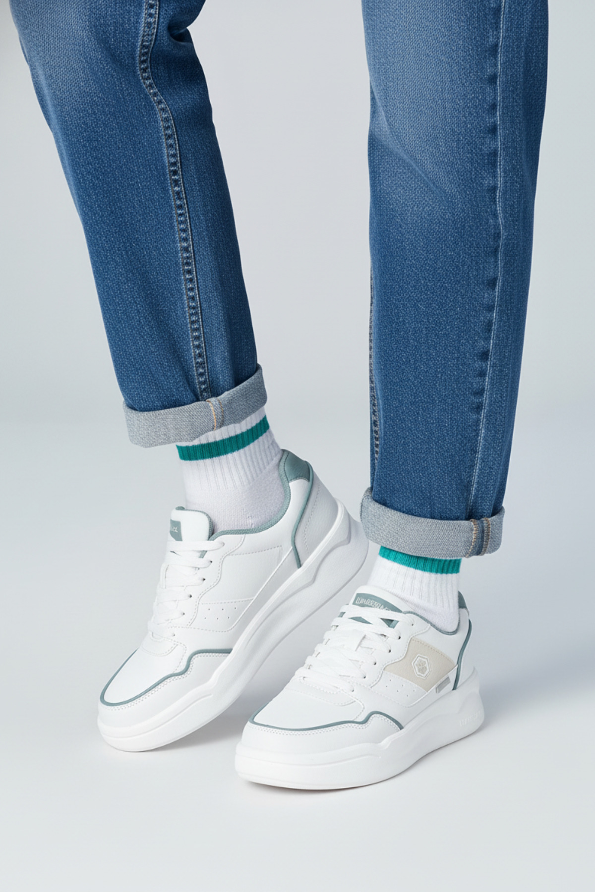 FT-9393 Women's White Comfort Casual Sneaker Shoes