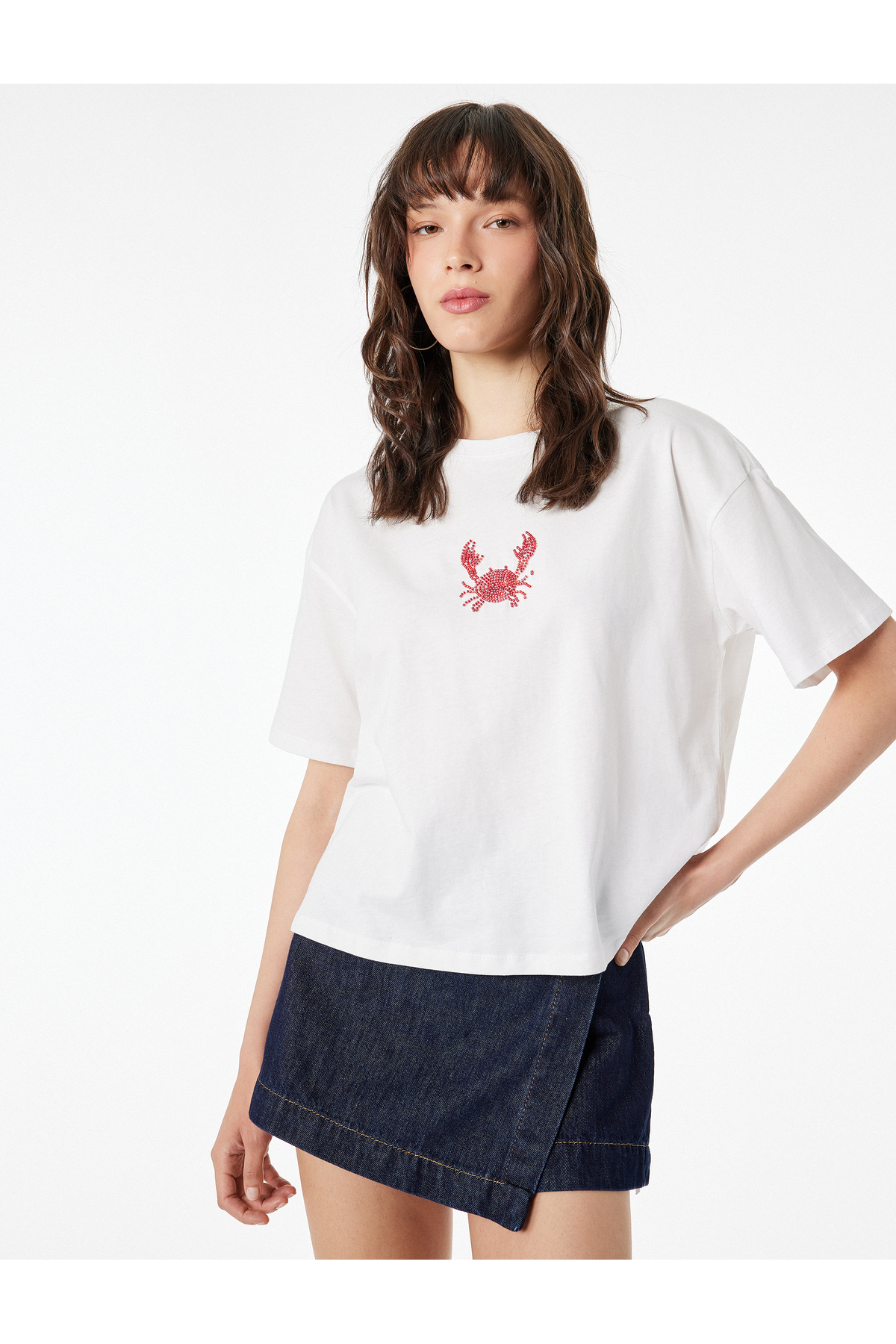 Beaded Crab Embroidered Short Sleeve Crew Neck Cotton T-Shirt