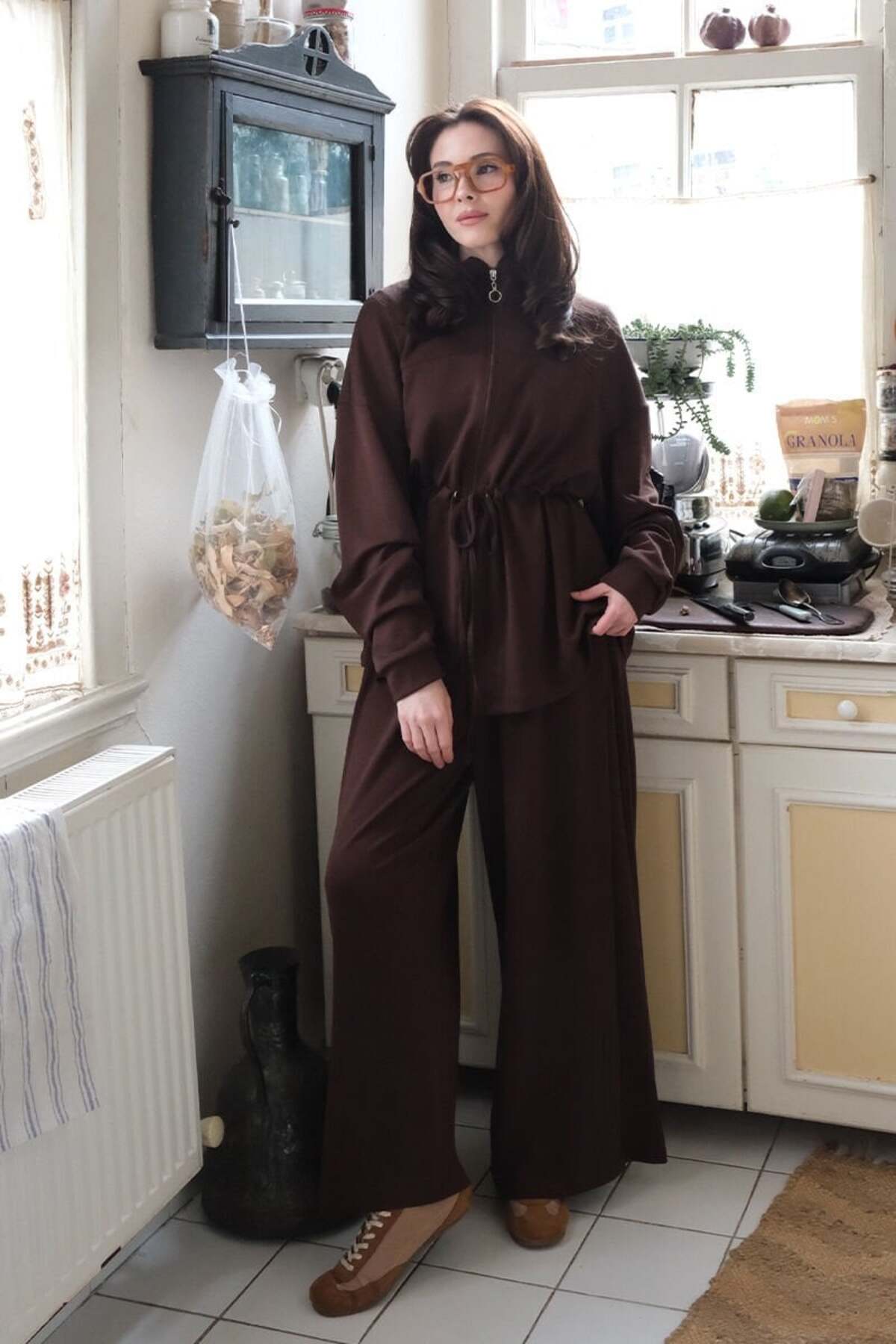 Bitter Coffee Oysho Zipper Set