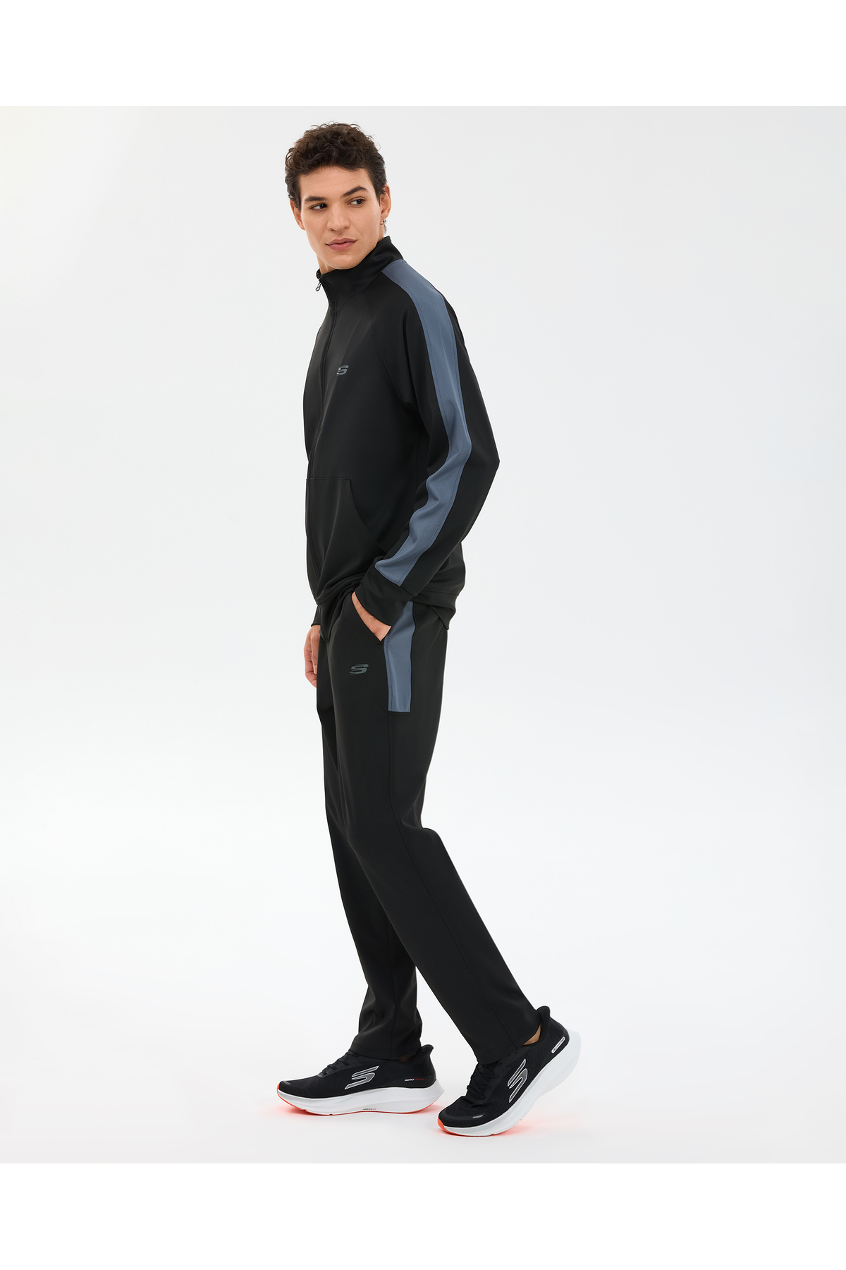 ست لباس ورزشی مردانه مشکی M Track Suit S241211-3817 — مشکی — تصویر 2 از 4