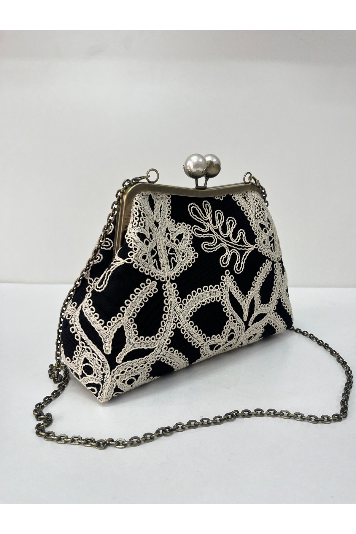 MK Siyah Dantel İşlemeli Vintage Model Zincir Askılı Abiye Kadın Çanta görsel 3