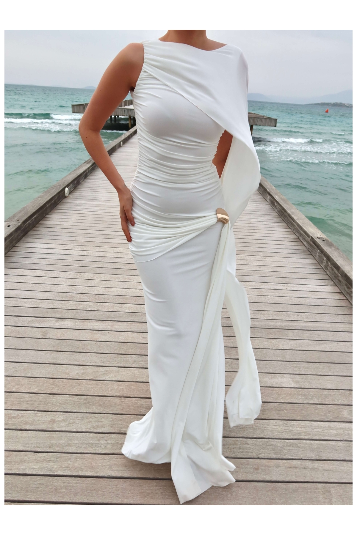 ESRAHELVACI  EH Collection Pelerin Detaylı Drapeli Uzun Elbise - Görsel 3