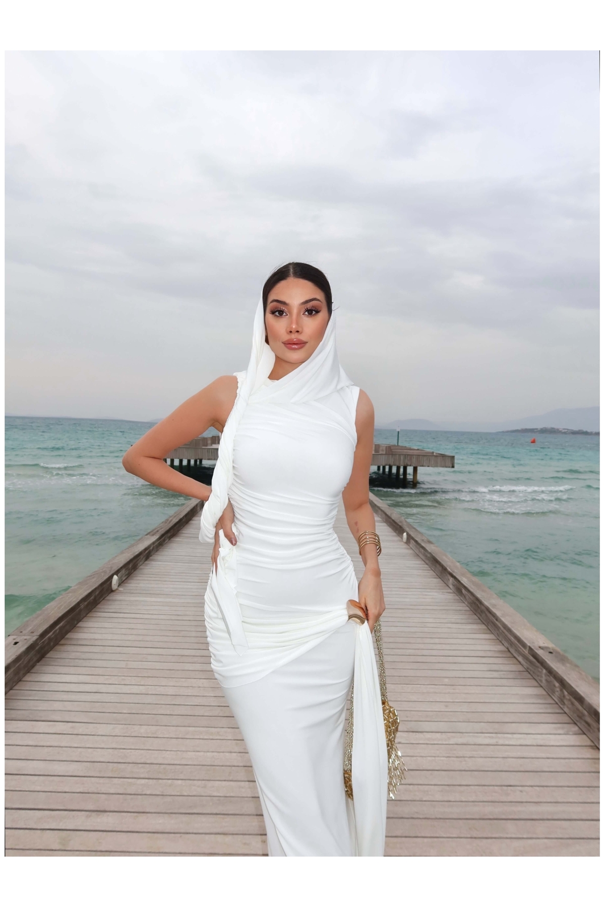 ESRAHELVACI  EH Collection Pelerin Detaylı Drapeli Uzun Elbise - Görsel 2