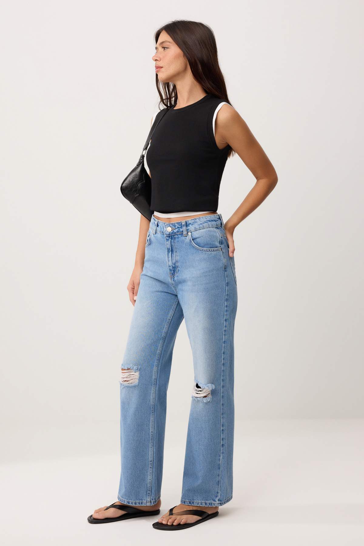Trendyolmilla  Mavi Yırtık Detaylı Yüksek Bel Straight Jeans TWOSS26JE00263 - Görsel 2