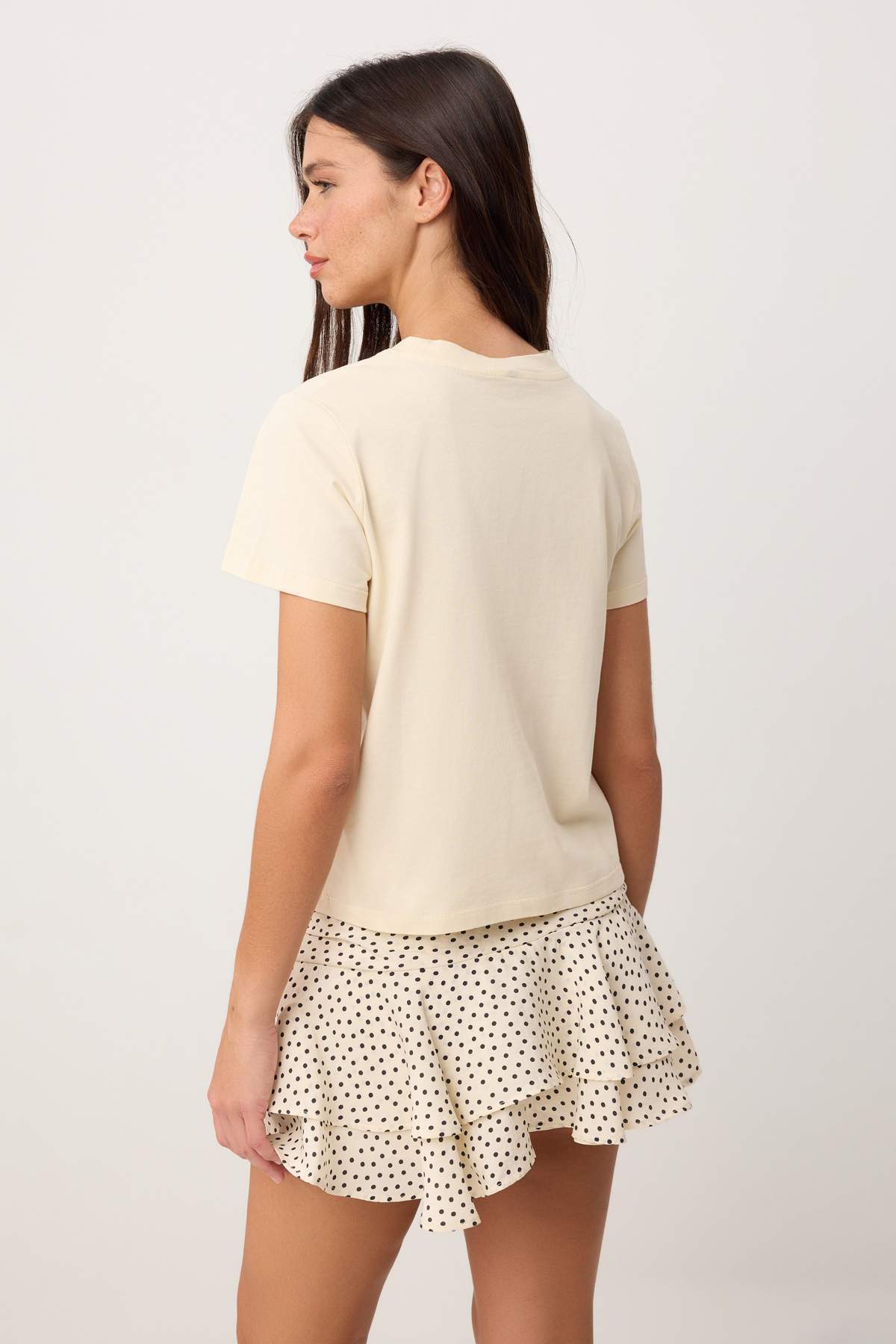 Trendyolmilla  Taş Nakışlı Regular/Normal Kalıp Kısa Kollu %100 Pamuk Örme T-Shirt TWOSS26TS00124 - Görsel 4