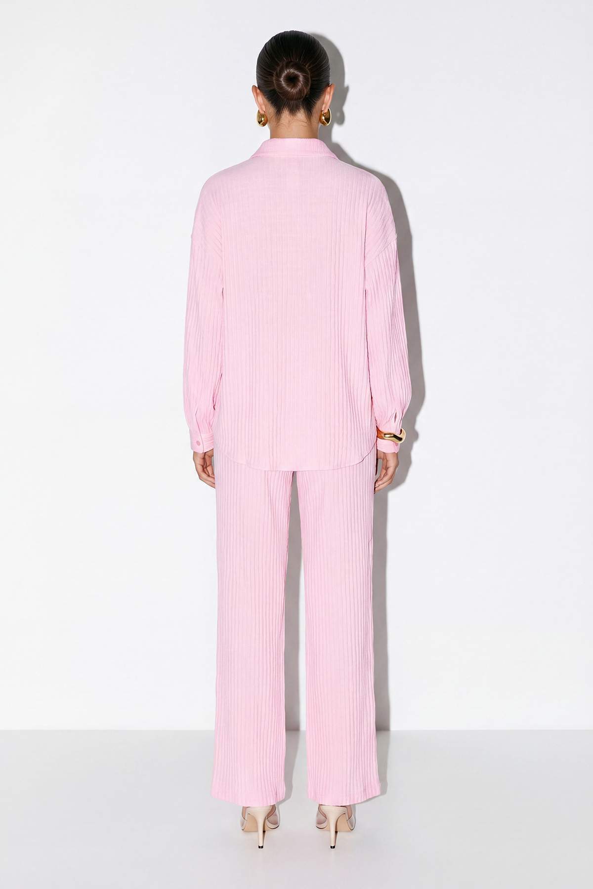 Trendyolmilla  Pembe Gömlek Yaka Örme Rahat Kalıp Alt - Üst Takım TDRSS26AU00021 - Görsel 4