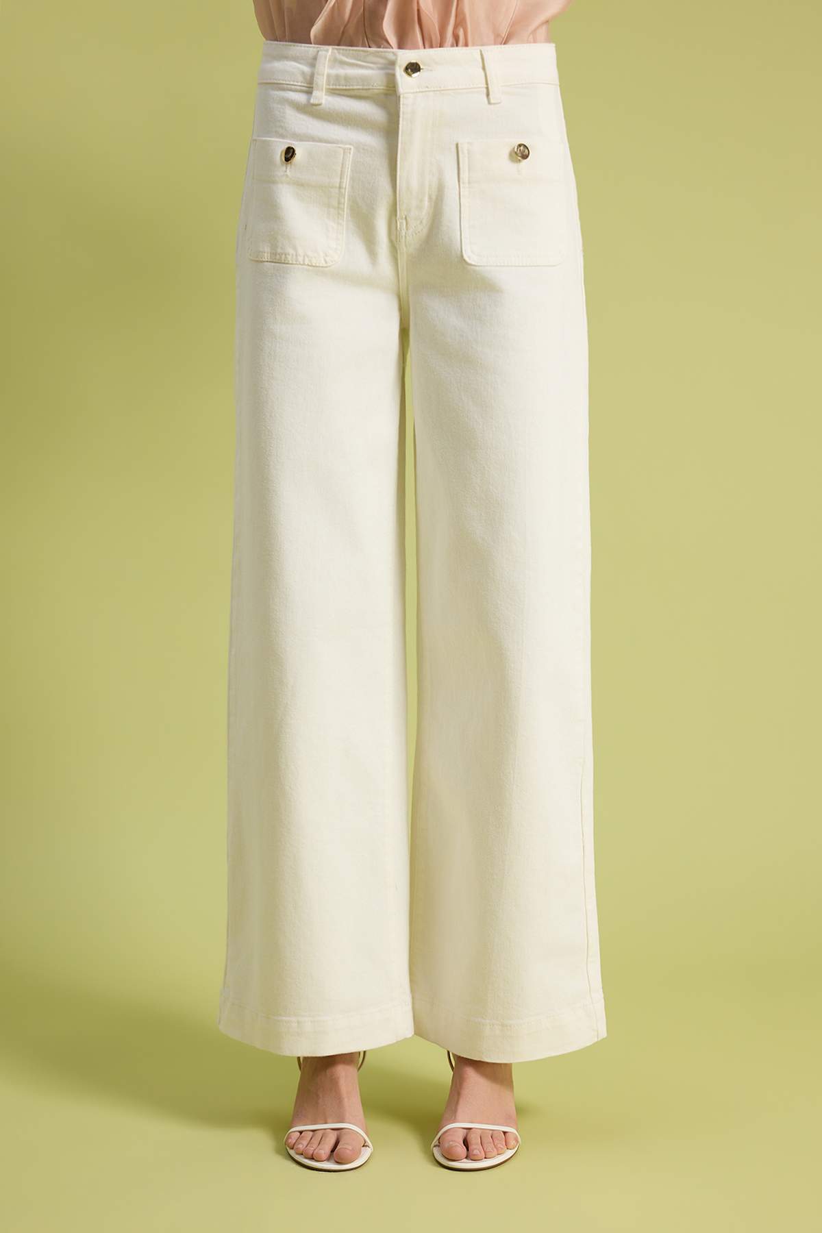 Trendyolmilla  Beyaz Cep Detaylı Comfort Normal Bel Wide Leg Jeans TWOSS26JE00304 - Görsel 3