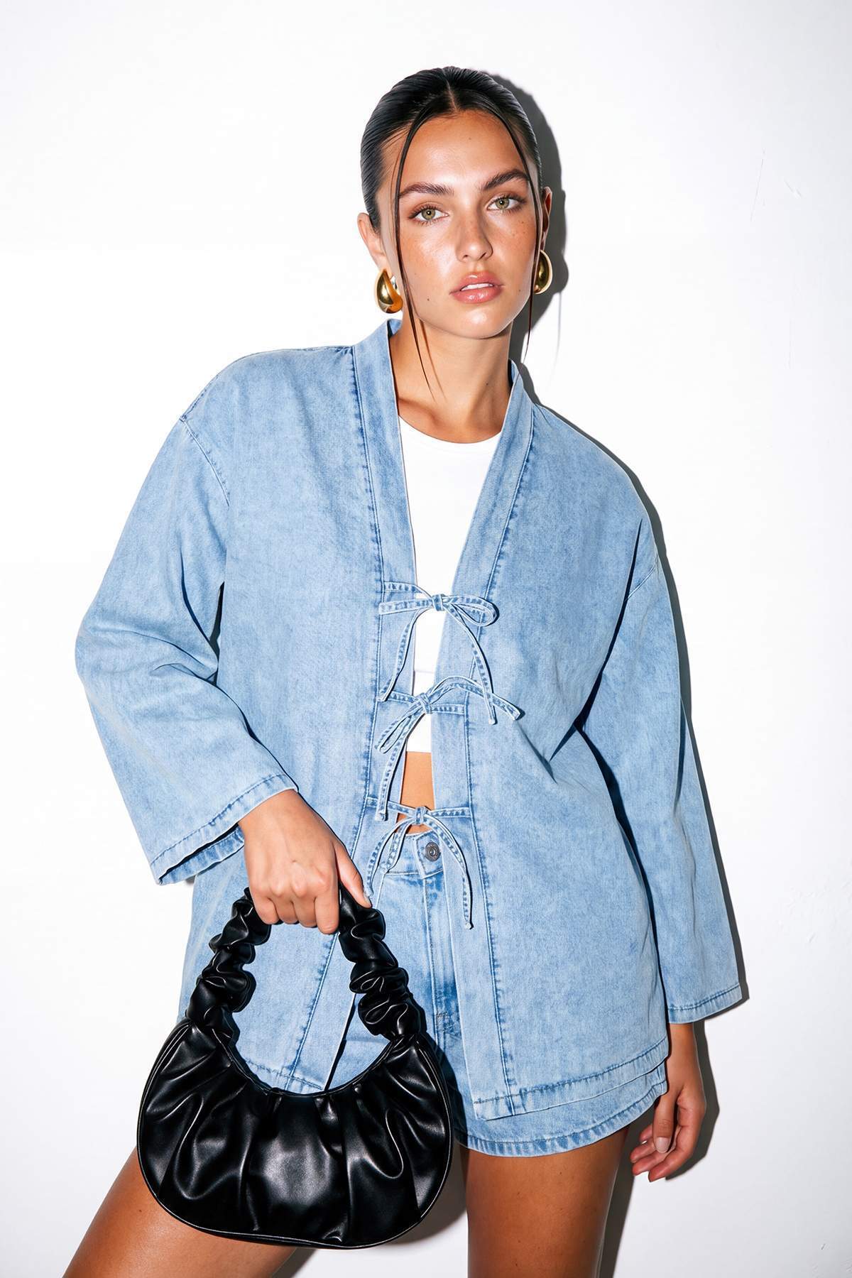 Trendyolmilla  Açık Mavi V Yaka Önü Bapğlamalı Denim Kimano TDRSS26GO00024 - Görsel 2