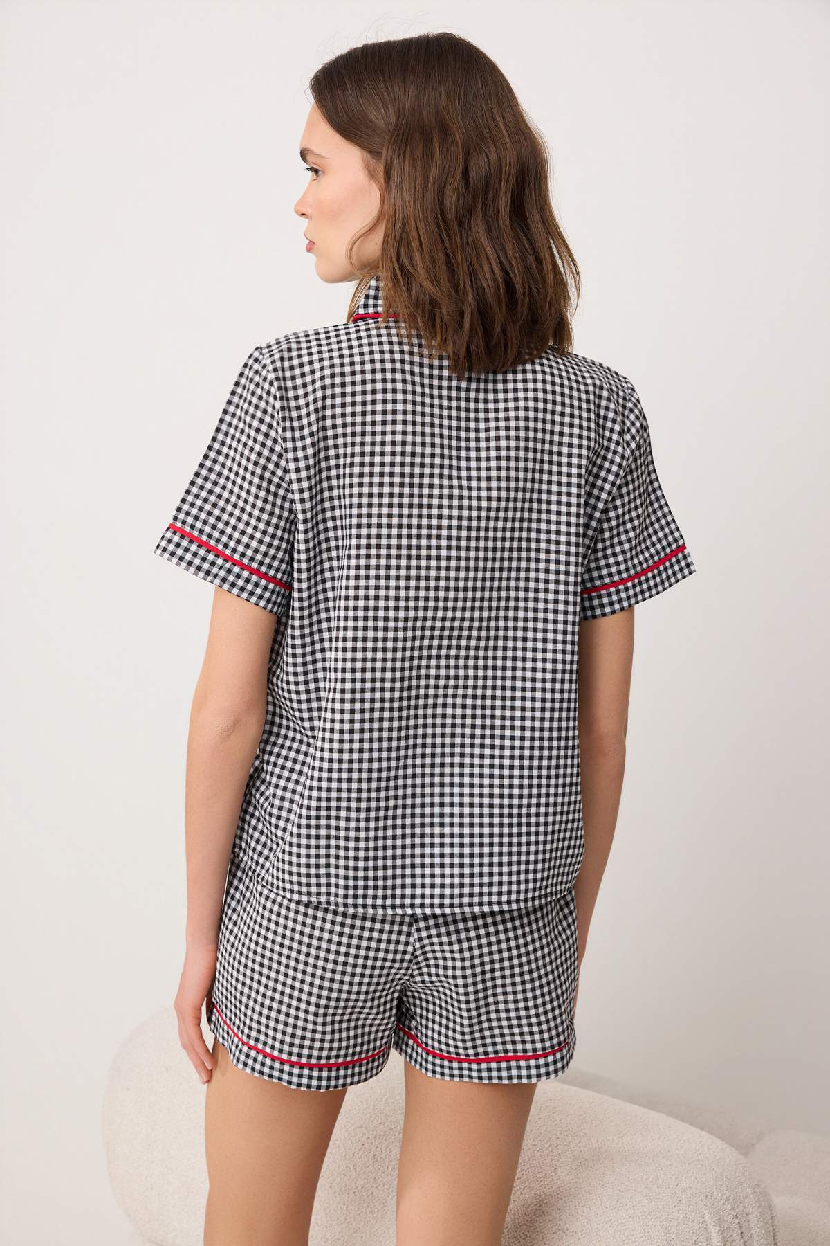 Trendyolmilla  Siyah Baskılı Shally Dokuma Pijama Takımı THMSS26PT00185 - Görsel 4