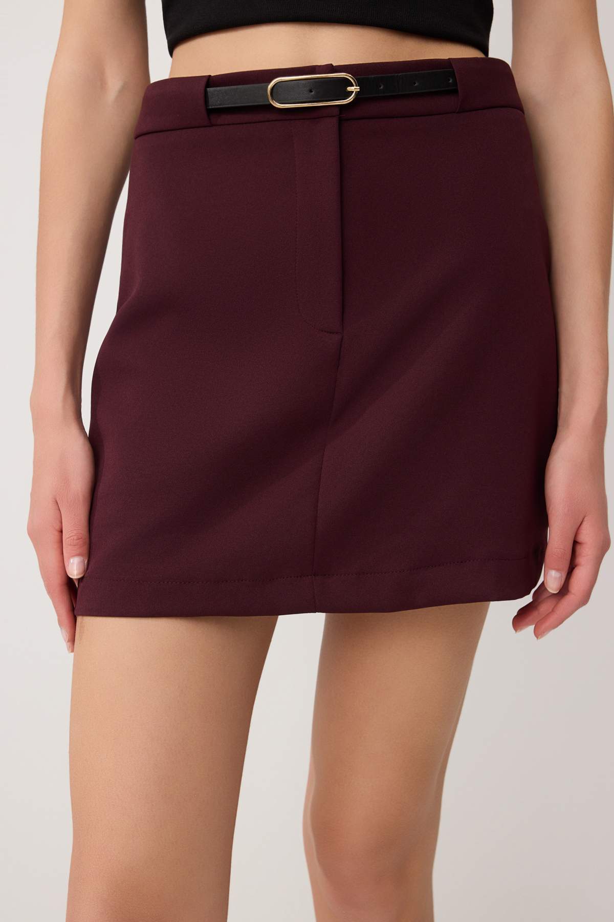 Trendyolmilla  Mürdüm Kemerli Etek Görünümlü Mini Şort & Bermuda TWOAW26SR00055 - Görsel 3