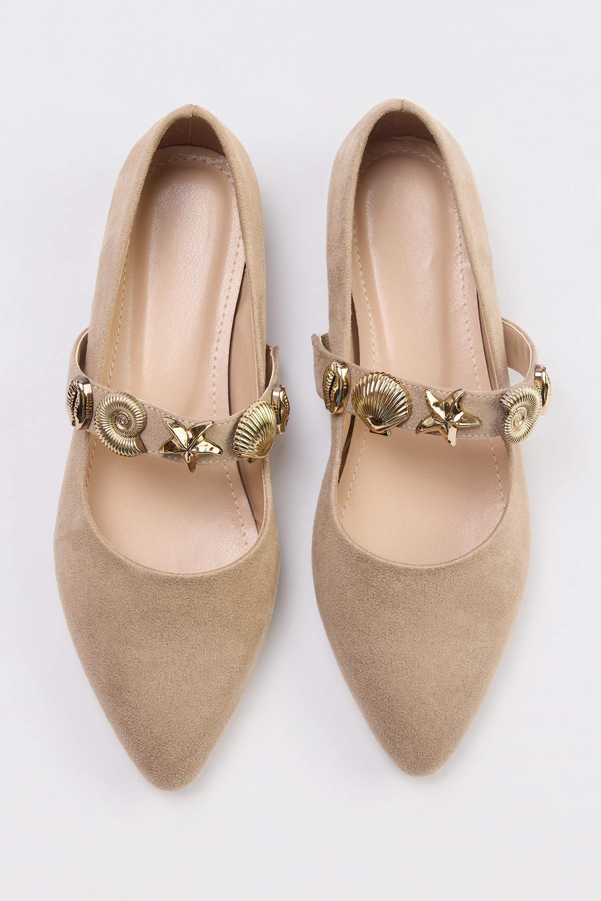 TRENDYOL SHOES Beige Taba Wildleder Accessoire Detaillierte Mary Jane Damen-B...