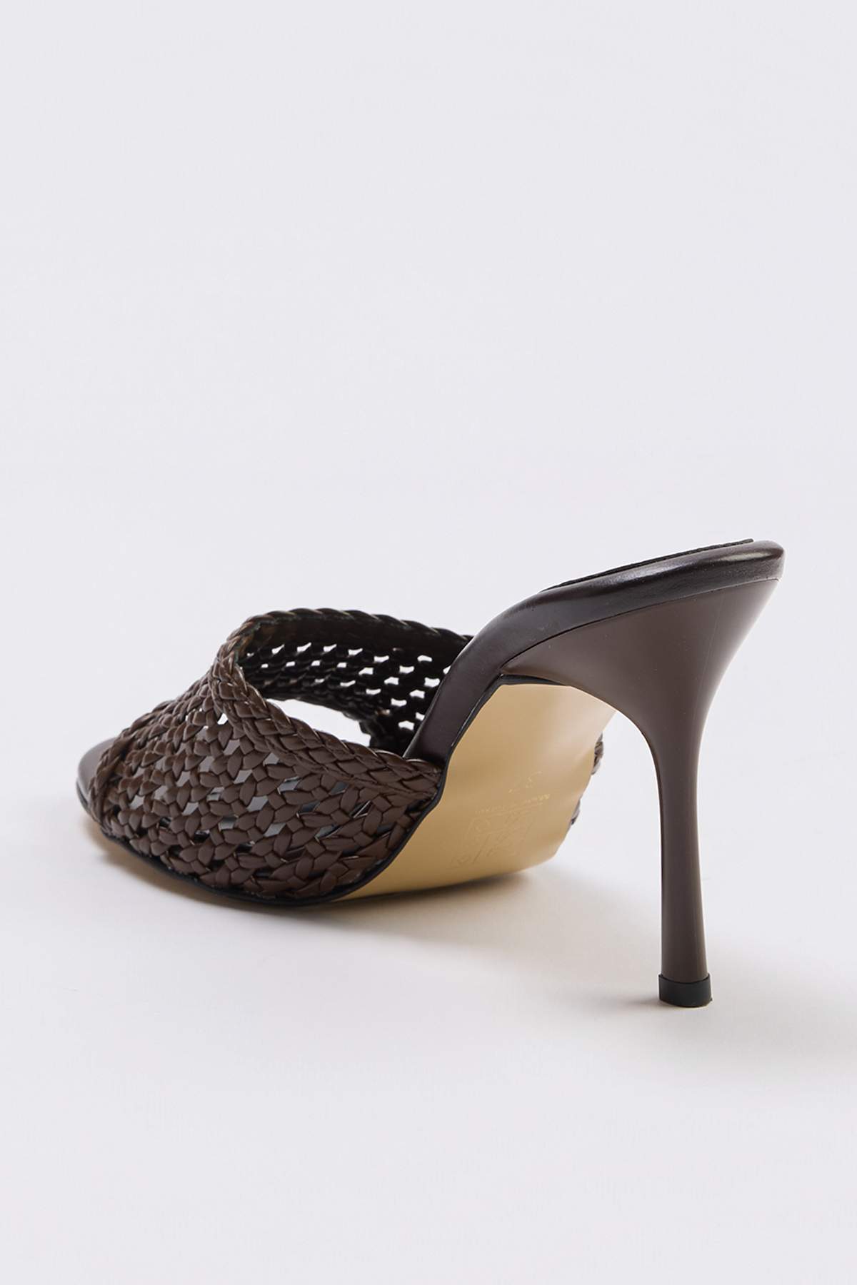 trendyol-shoes-womens-classic-high-heeled-sho