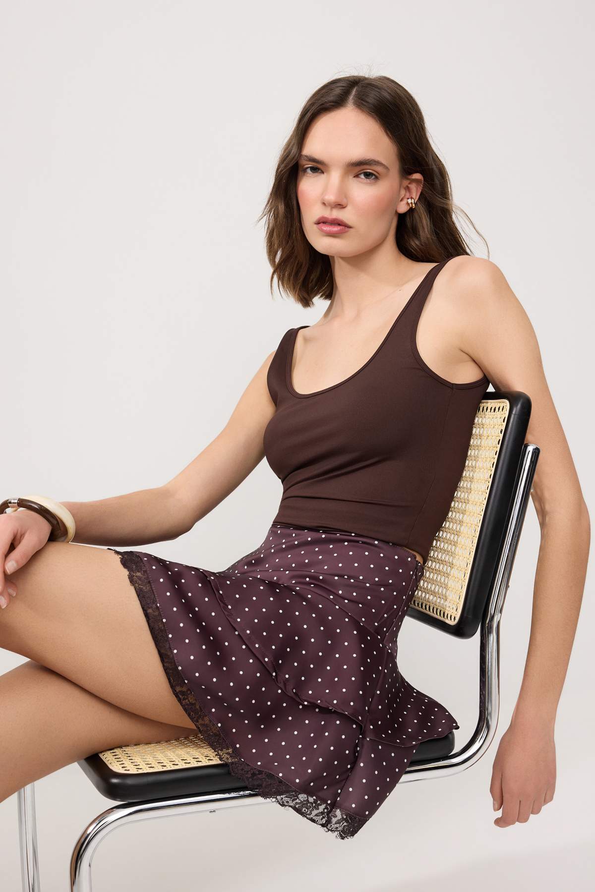 Trendyolmilla  Kahverengi Dantel Detaylı Saten Puantiyeli Mini Şort Etek TWOSS26ET00210 - Görsel 2