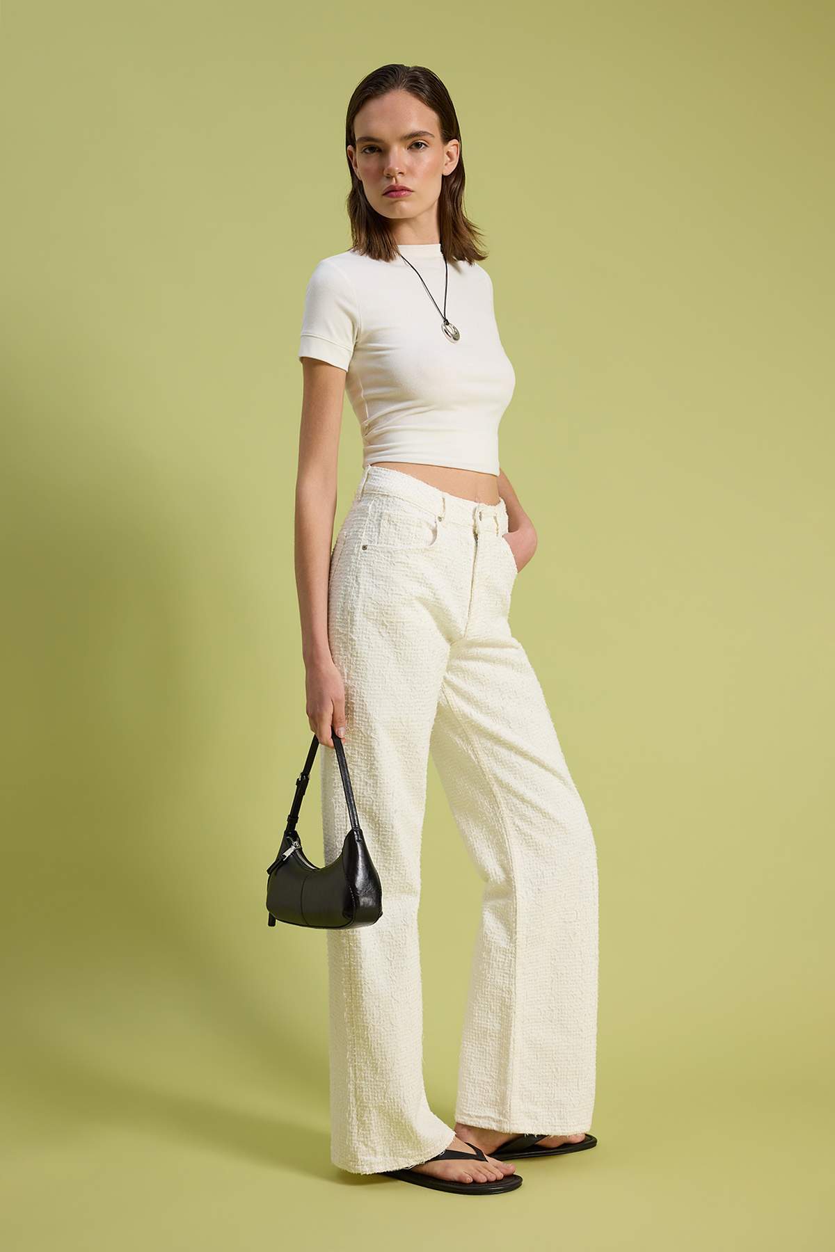 Trendyolmilla  Beyaz Dokulu Kumaş Yüksek Bel %100 Pamuk Wide LegJeans TWOSS26JE00307 - Görsel 2