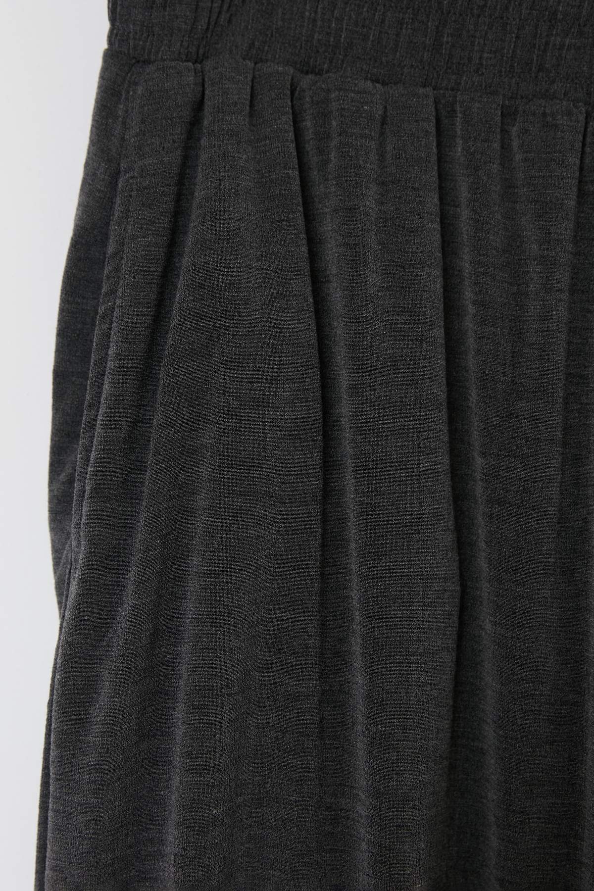 Trendyolmilla  Siyah Beli ve Paçası Lastikli Havuç/Şalvar Örme Büyük Beden Pantolon TBBSS26AR00035 - Görsel 2