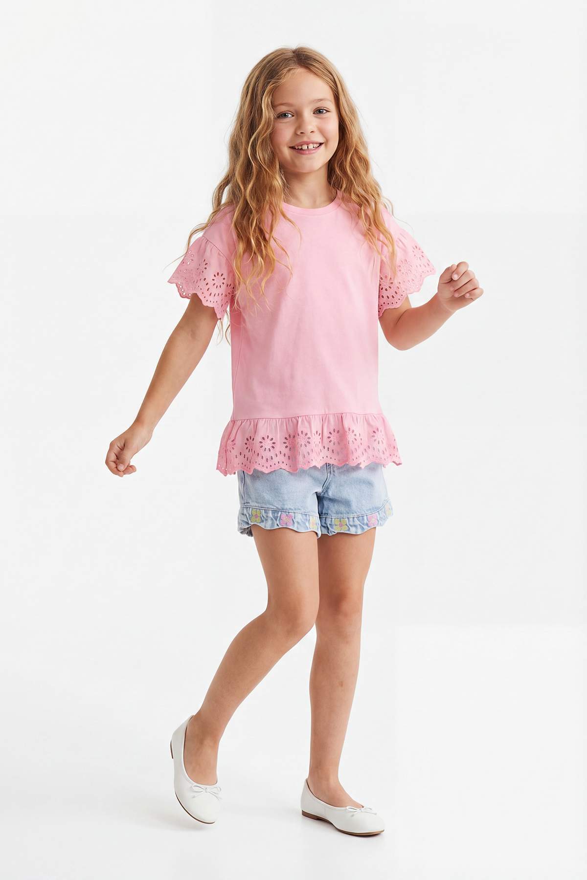 Trendyolmilla Kids Pembe Kız Çocuk %100 Pamuk Brode Detaylı Kısa Kol Örme T-Shirt/Bluz TKDSS24TS00008