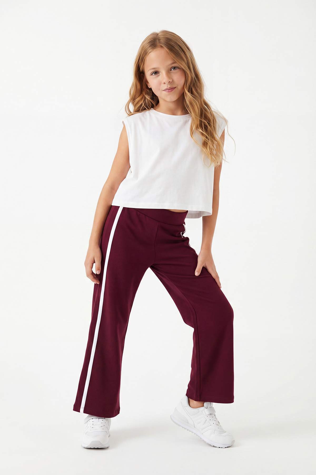 TRENDYOLKIDS Burgundy Cotton Girls' Piped Detail Wide Leg Knit Pants TKDSS25PL00015