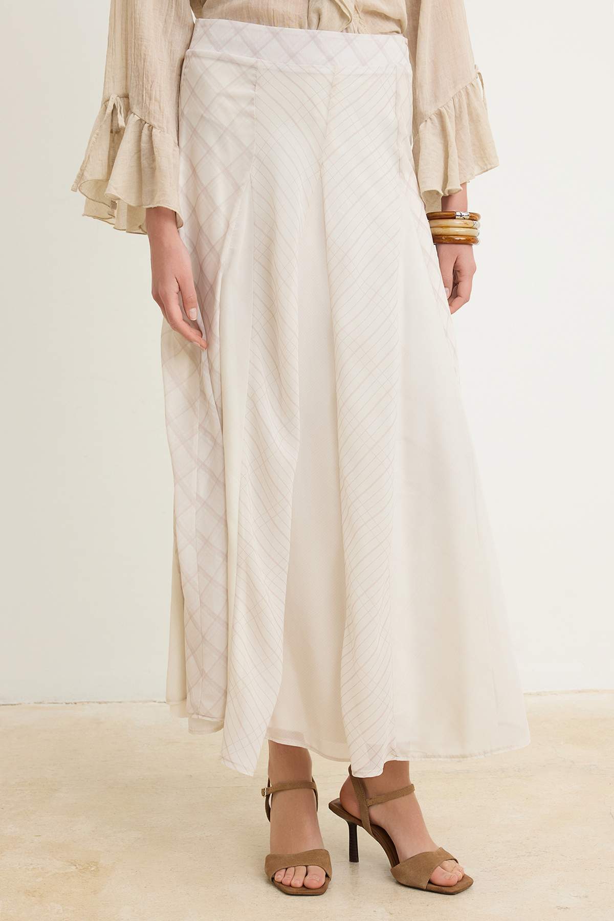 Trendyolmilla  Çok Renkli Astarlı Ekose / Kareli Dokuma Çok Parçalı Tesettür Etek TCTSS26EE00014 - Görsel 3