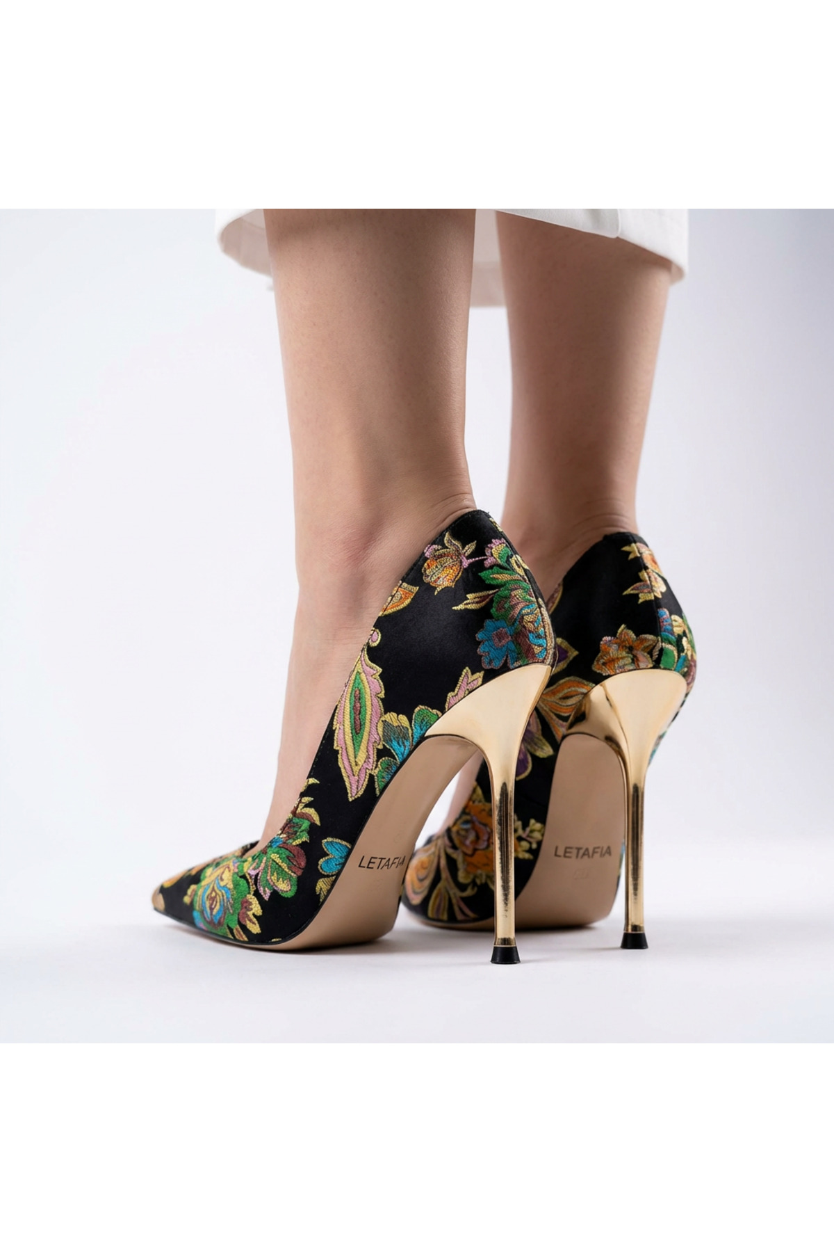 Letafia  Valley Etnik Desen Arkası Kapalı Topuklu Ayakkabı - Görsel 4
