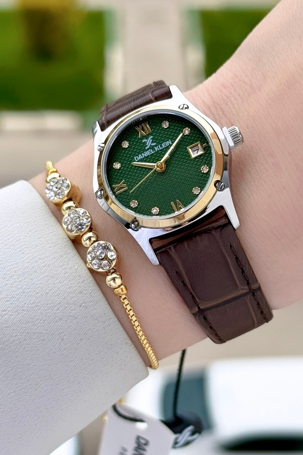 Brown Color Women's Wrist Watch & Bracelet
