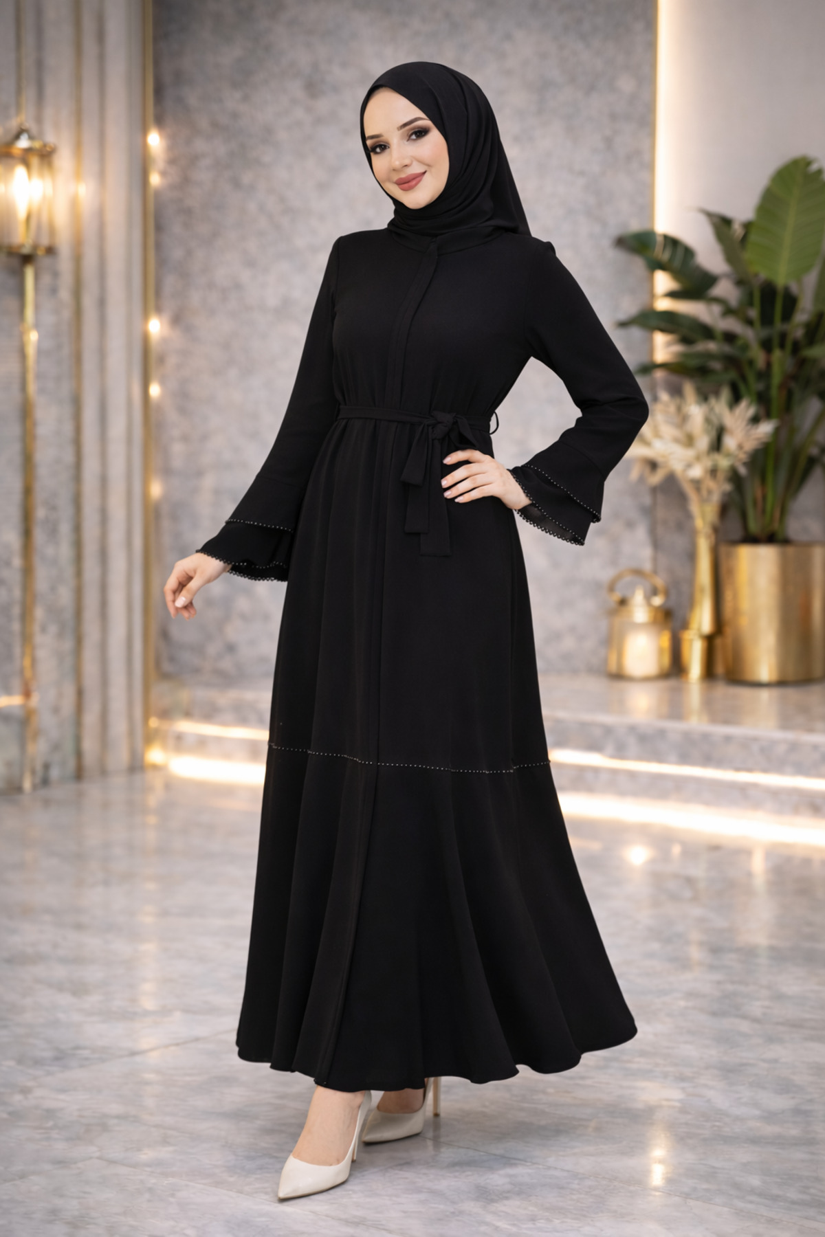 Pearl Model Abaya