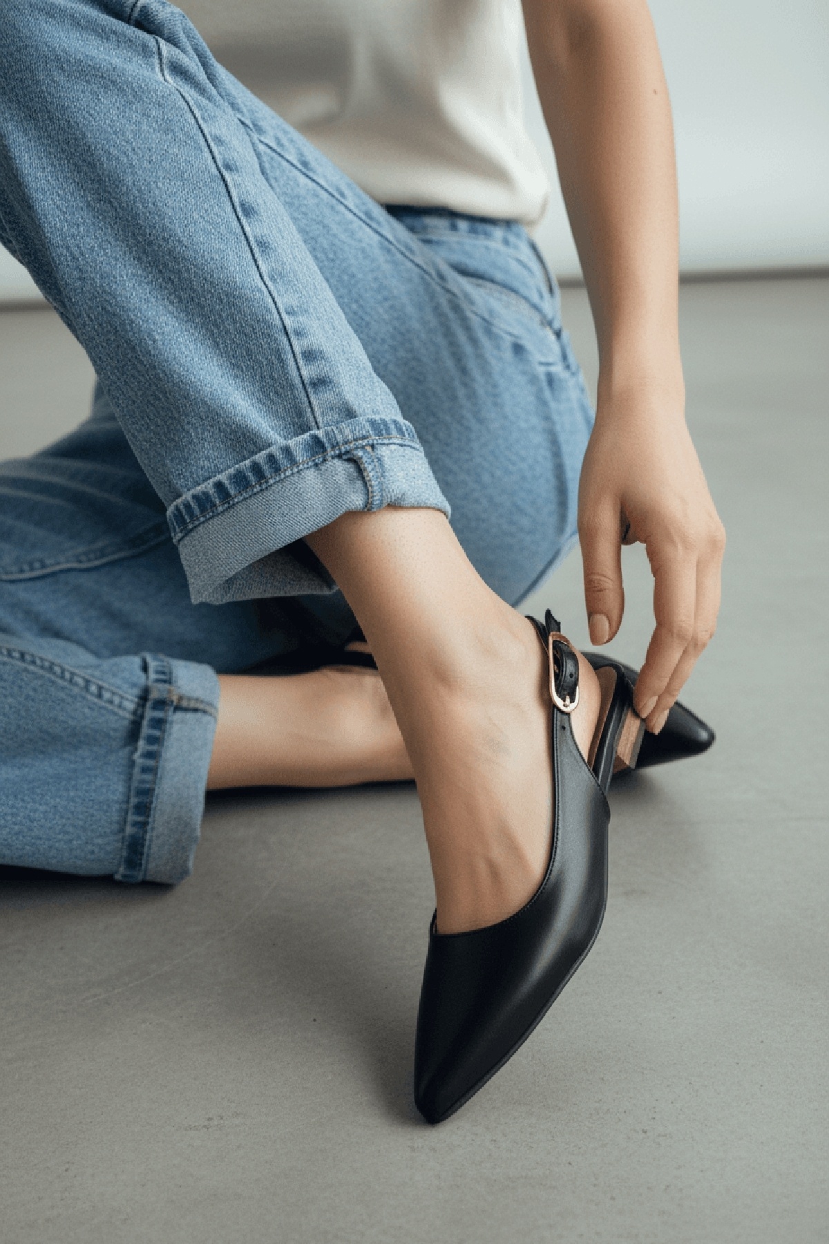 DİVOLYA  Metua Siyah Cilt Yanı Tıkalı ( 2 cm Topuklu ) Sivri Burun Ayakkabı - Görsel 6