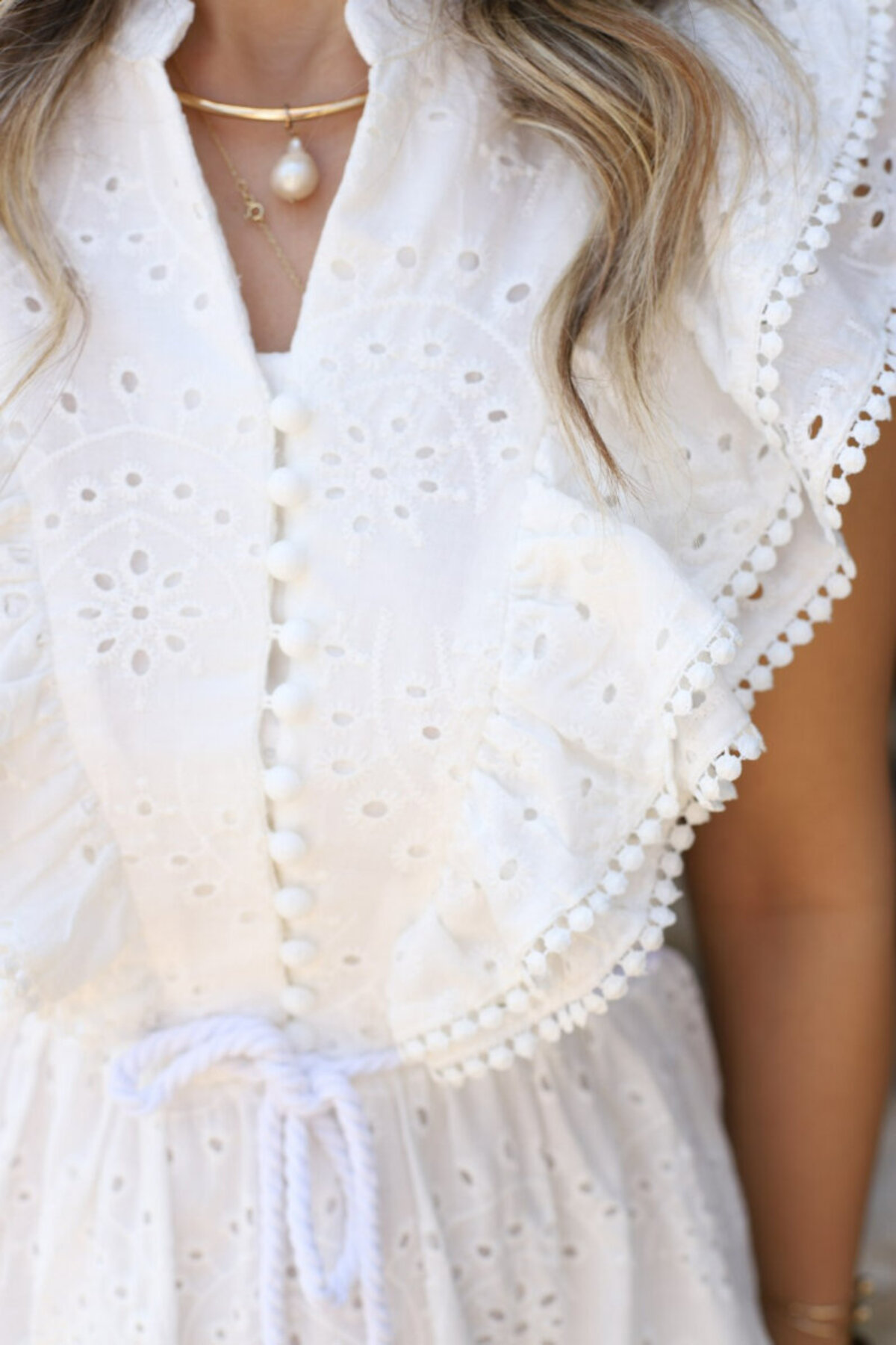 bytugcekaya  Beyaz Önü Fırfırlı Sıfır Kol Fisto Elbise - Görsel 6