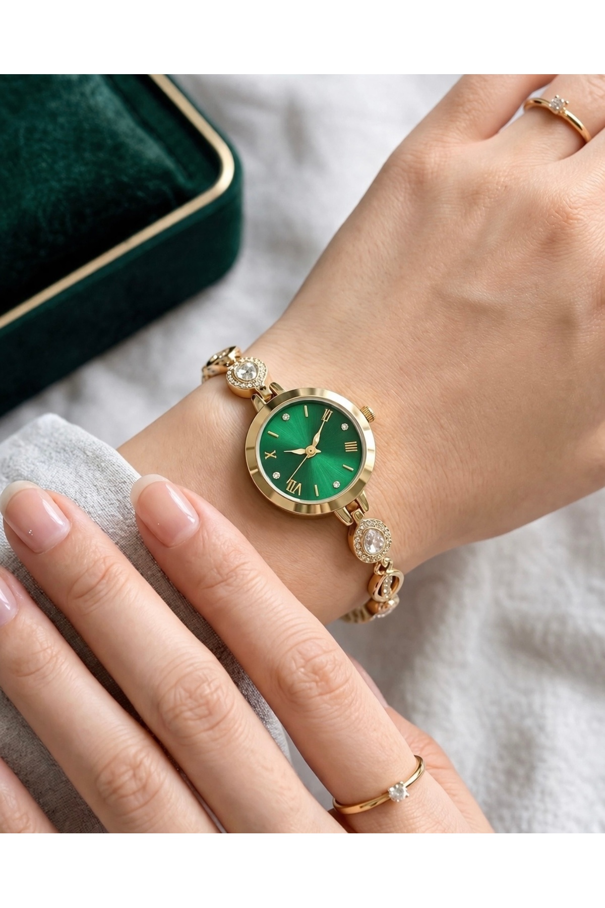 Spectrum  Yeşil Renk Vintage Taş Desenli Kadın Kol Saati - Görsel 2