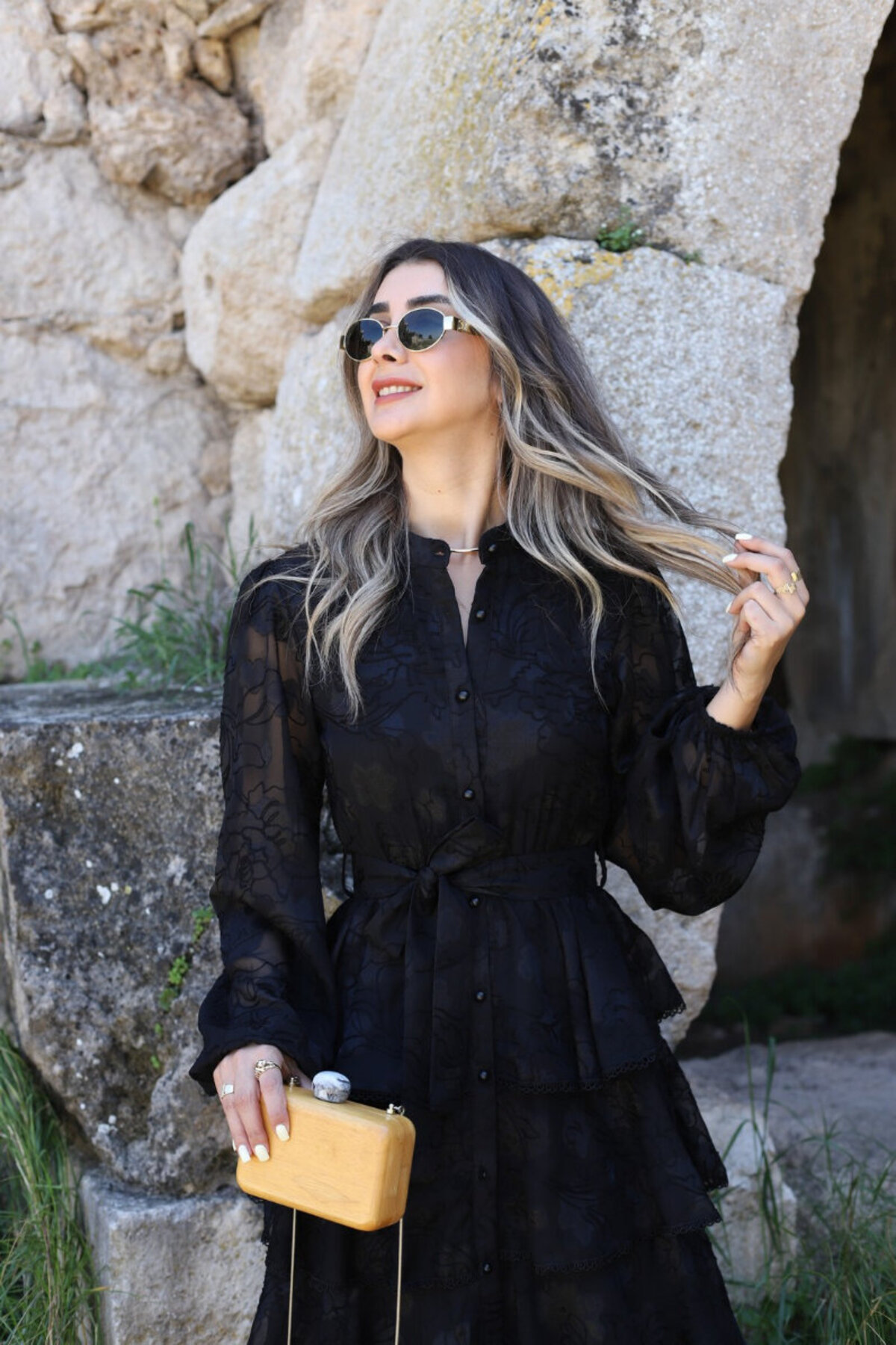 bytugcekaya  Siyah Kat Kat Nakış Detaylı Tasarım Elbise - Görsel 3