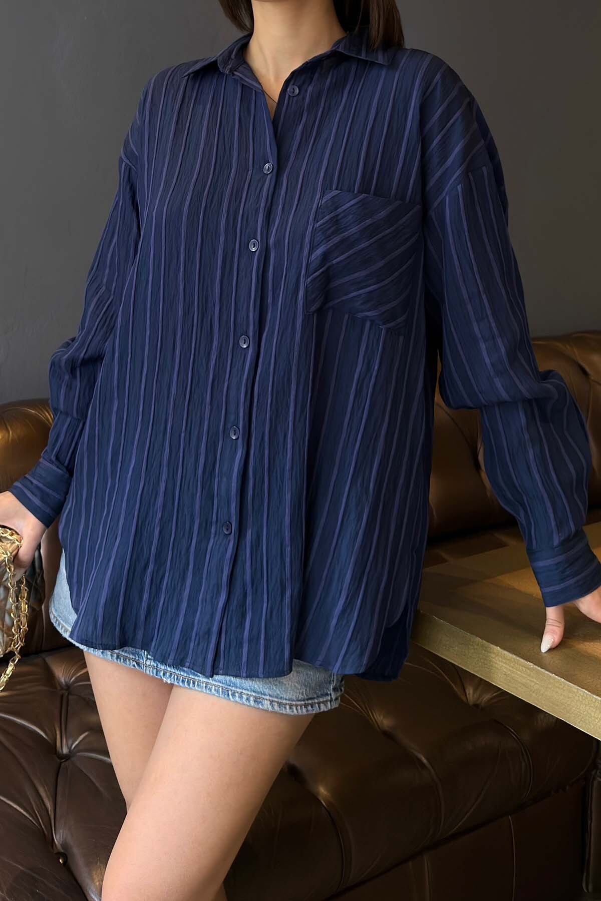 XXL BUTİK Kadın Lacivert Çizgili Oversize Gömlek, Günlük Şık Kombin ESR079 görsel 4
