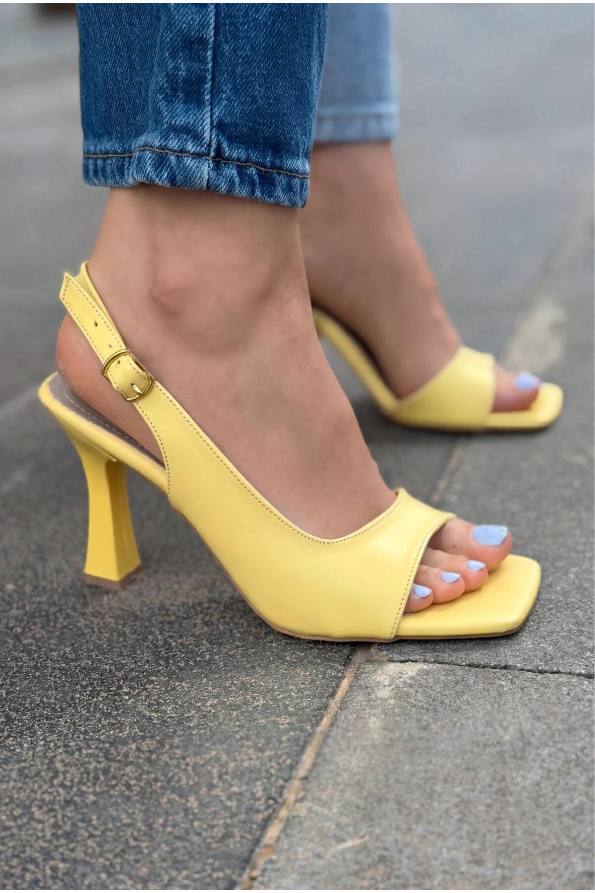 I Love Shoes Solvion Topuklu Sandalet Sarı Mat Deri