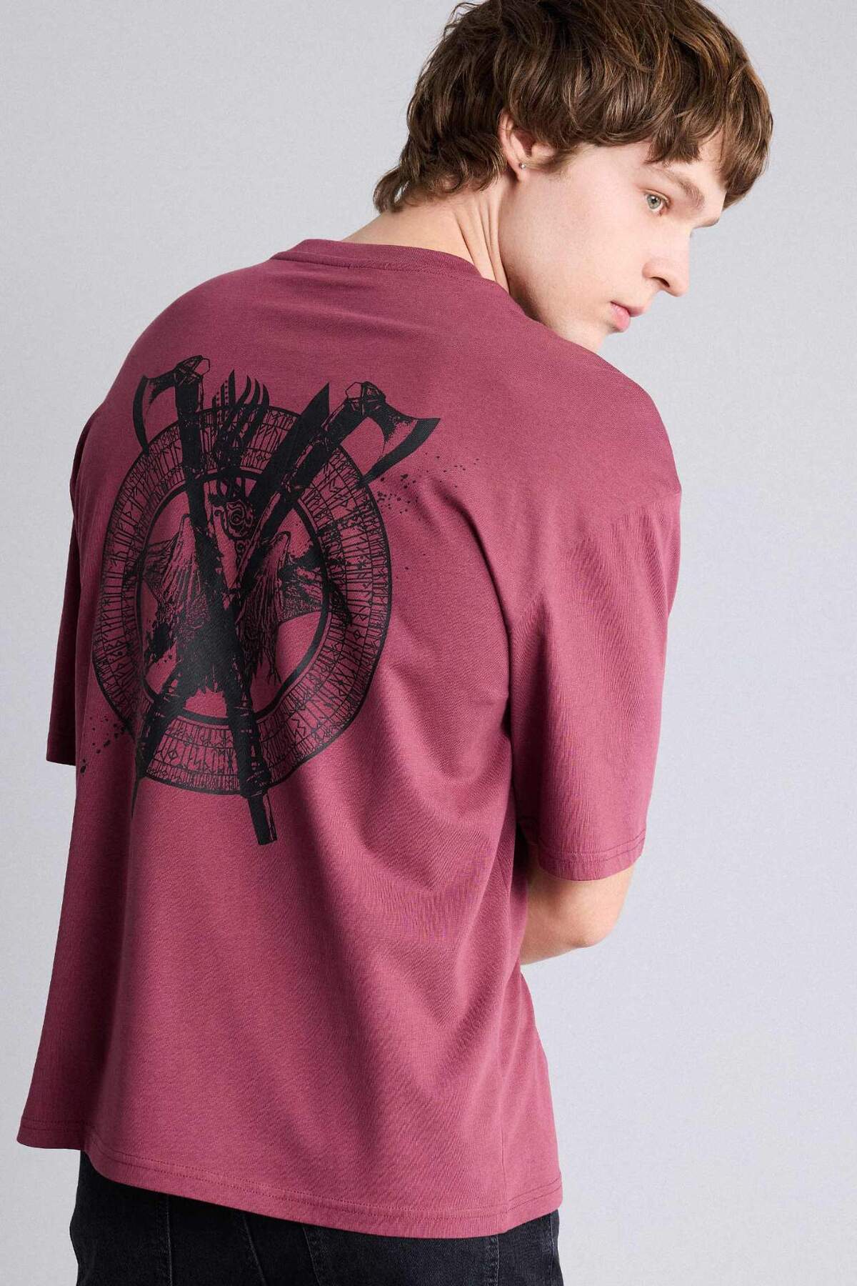 Defacto 100% Cotton Vikings Valhalla Boxy Fit Printed Short Sleeve T-Shirt G5557Ax26Sm