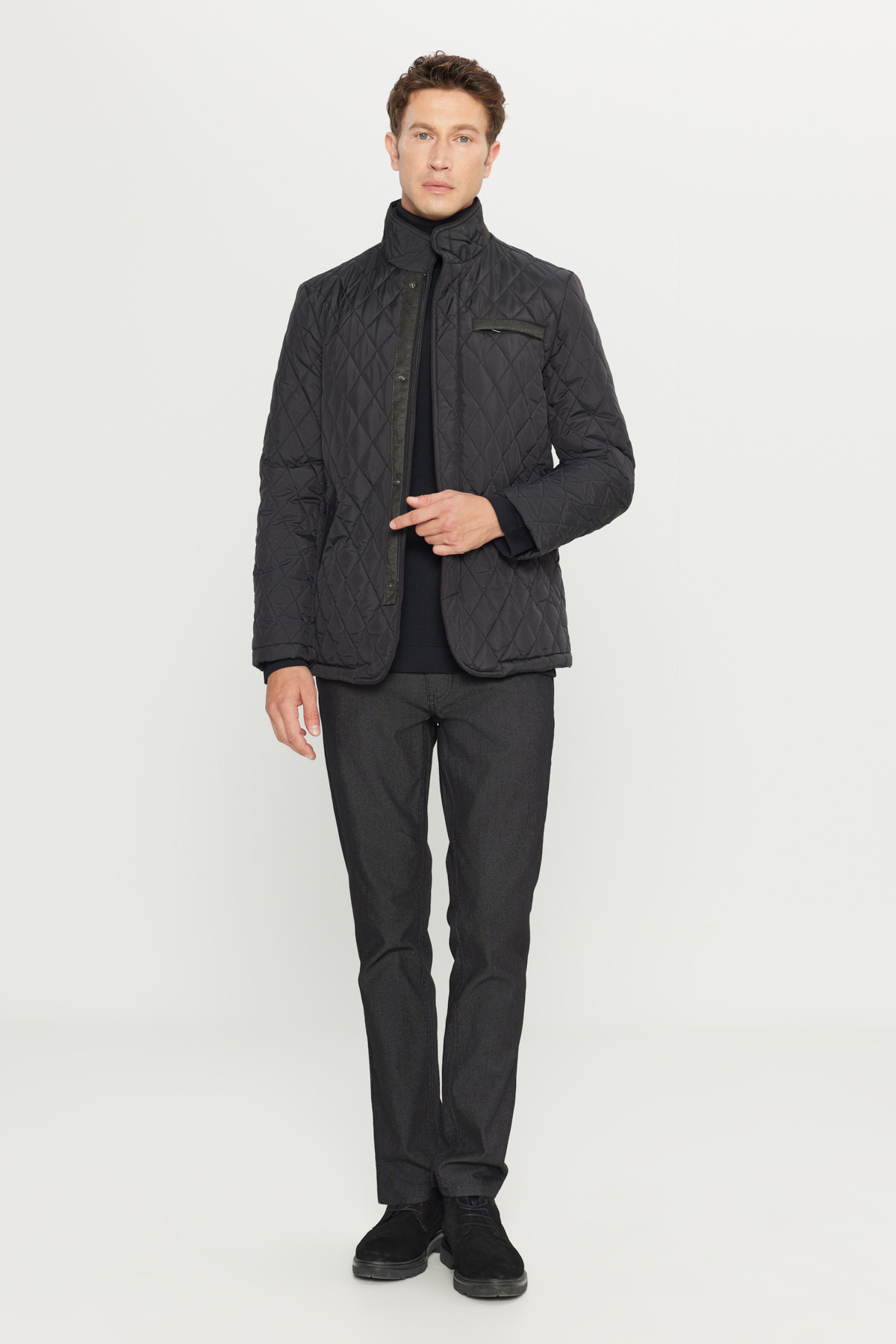 ALTINYILDIZ CLASSICS Erkek Siyah Standart Fit Normal Kesim Dik Yaka Yan Cepli Overcoat görsel 2