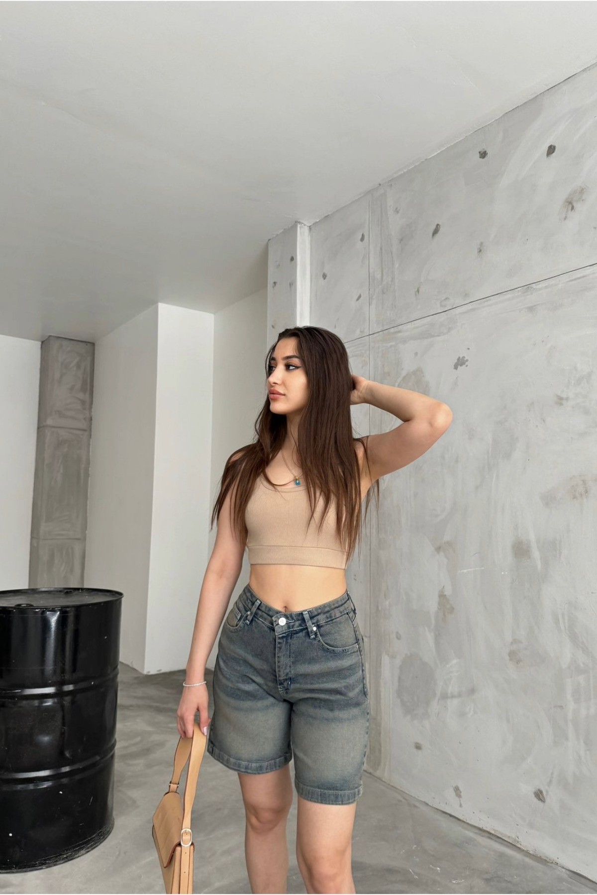 Kadın Kar Yıkama Soluk Efektli Yüksek Bel Denim Şort KOYU 7